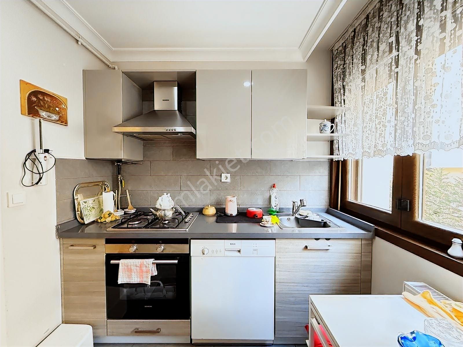 Suadiye'de Bağdat Cd. Yakın Ebeveny Banyolu Net 70m2 2+1 - Görsel 15