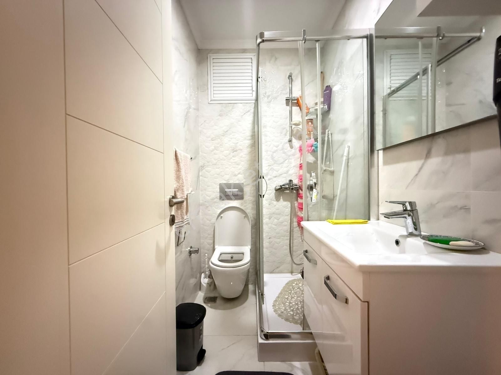 Suadiye'de Bağdat Cd. Yakın Ebeveny Banyolu Net 70m2 2+1 - Görsel 27