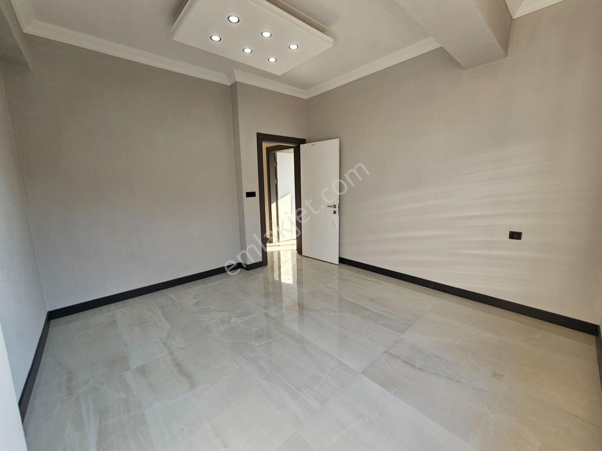 Deniz'den Kocaali Sakarya'da 4+1 Yerden Isıtmalı, Merkezi Konumda Lüks Villa - Görsel 22