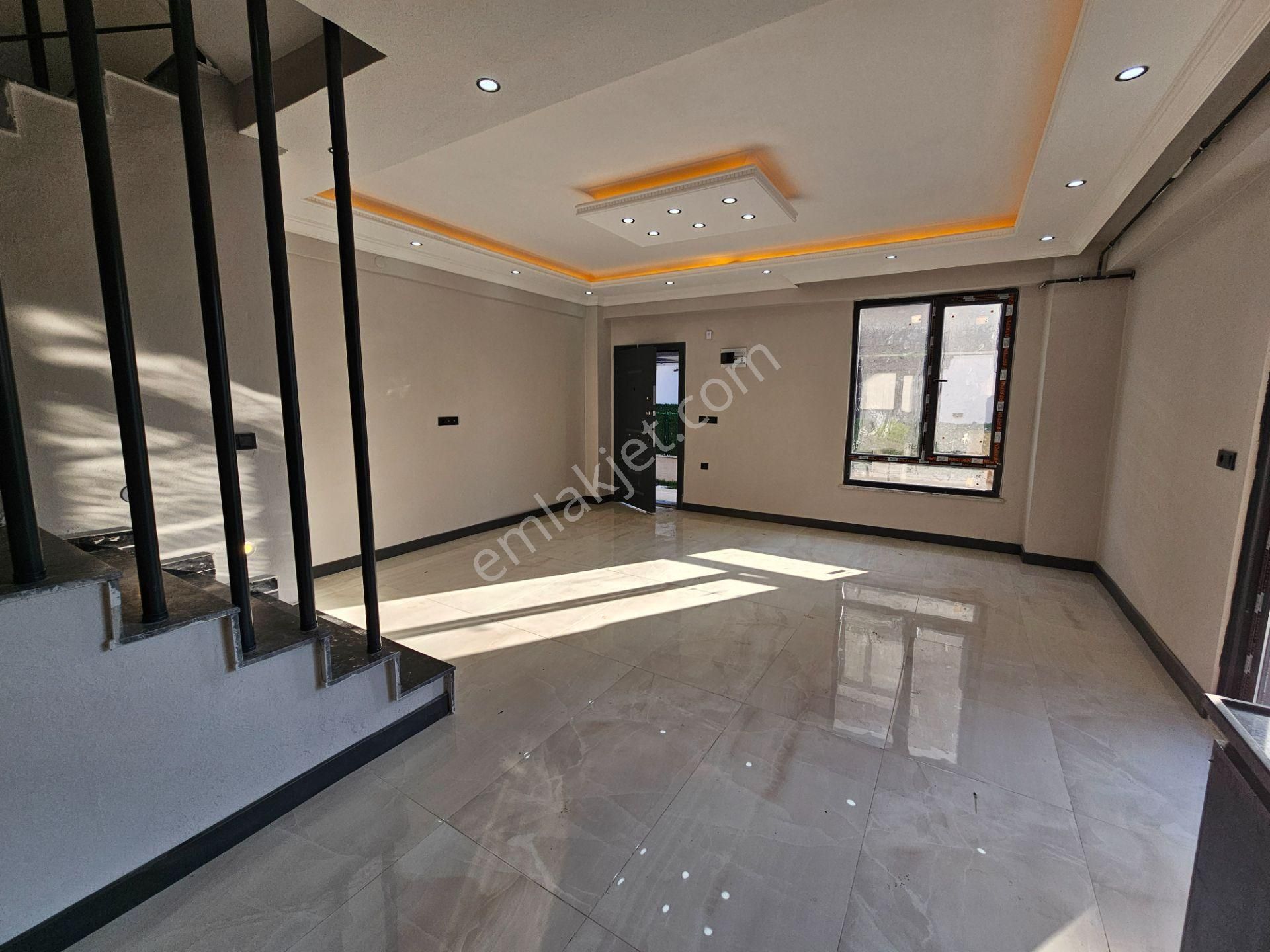 Deniz'den Kocaali Sakarya'da 4+1 Yerden Isıtmalı, Merkezi Konumda Lüks Villa - Görsel 9