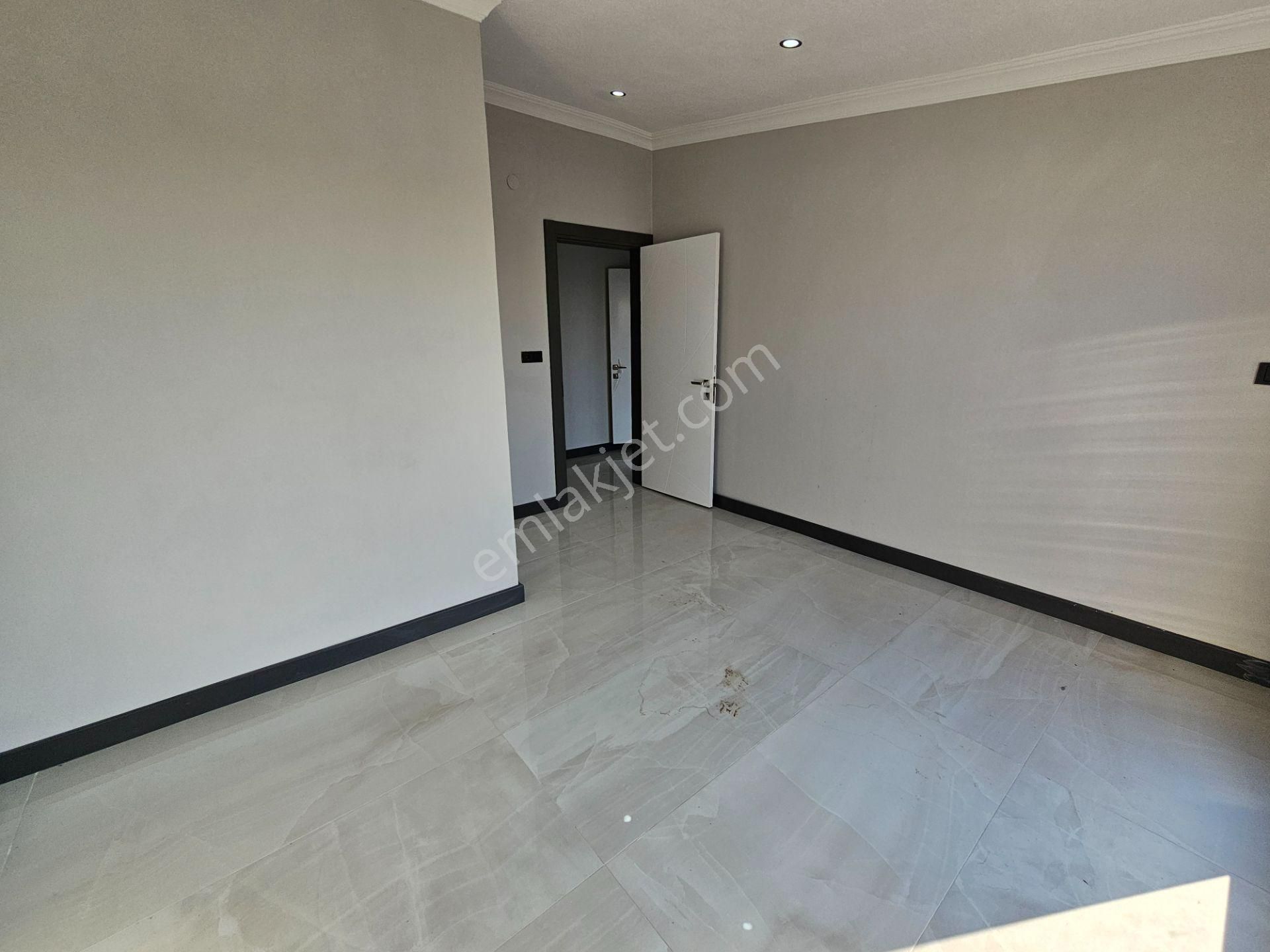 Deniz'den Kocaali Sakarya'da 4+1 Yerden Isıtmalı, Merkezi Konumda Lüks Villa - Görsel 32