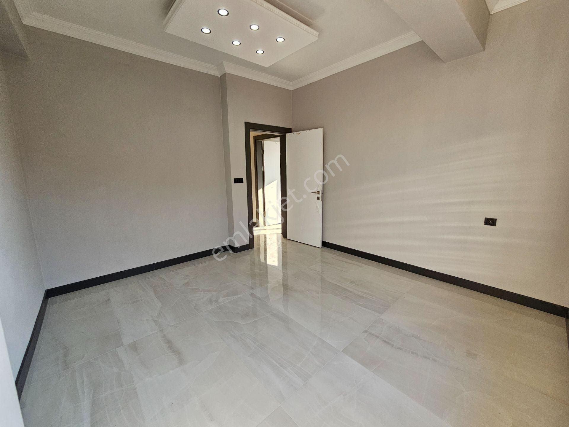 Deniz'den Kocaali Sakarya'da 4+1 Yerden Isıtmalı, Merkezi Konumda Lüks Villa - Görsel 20