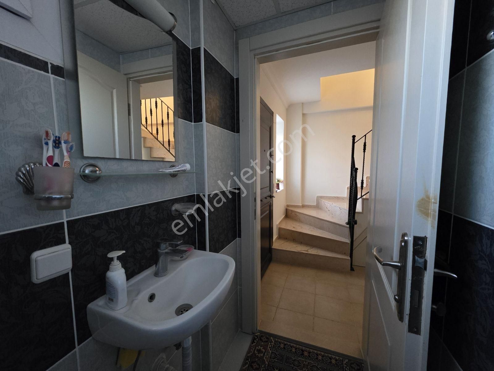 Urla Torasan'da Denize Yakın 3+1 Satılık Müstakil Villa - Görsel 13