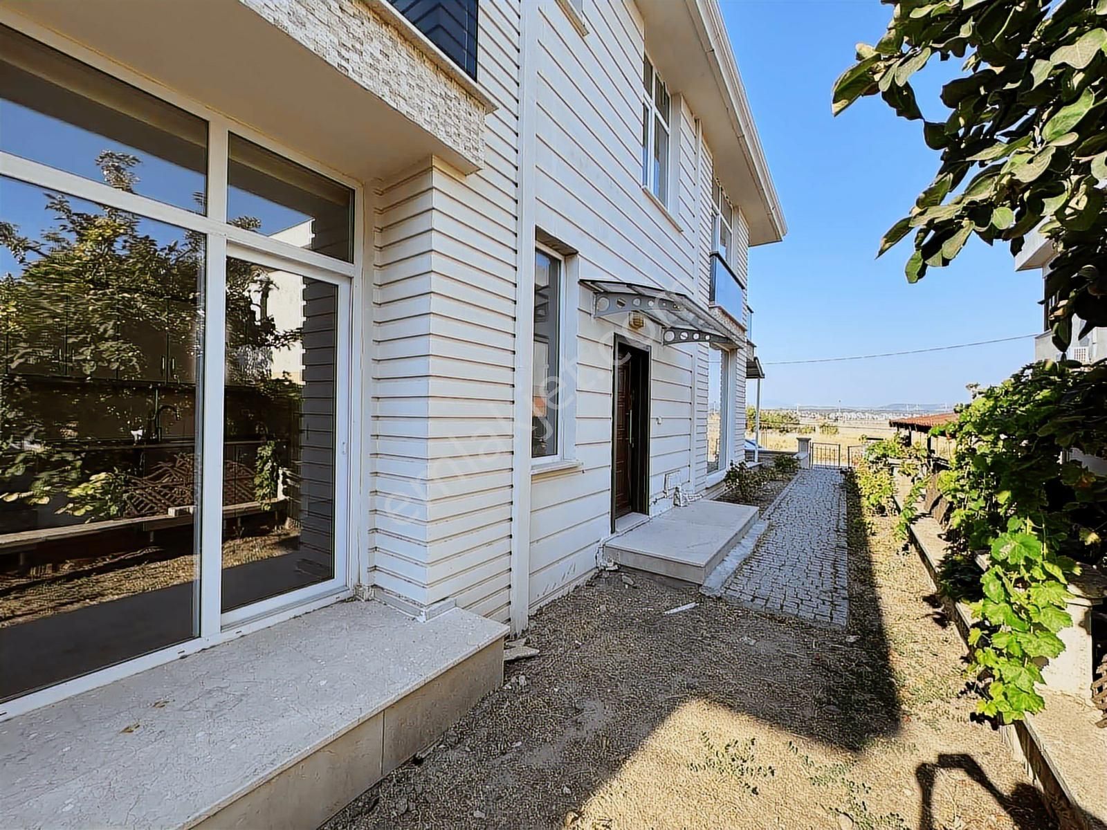 Sarımsaklı'da Plaja 300m Mesafede 3+1 Satılık Villa - Görsel 26