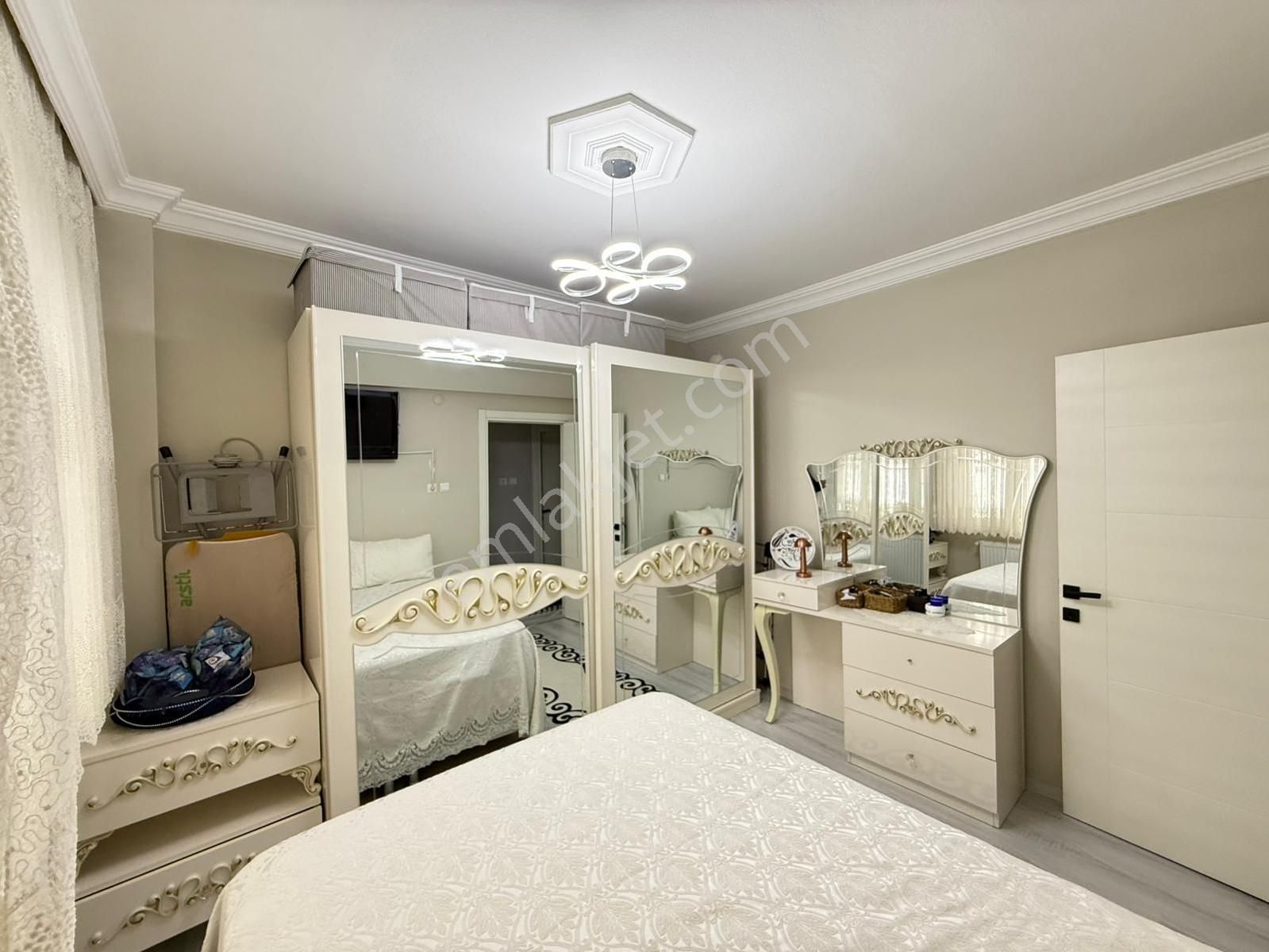 Sınırlı Süre!! Şemsipaşada Acil Satılık 3+1 Fırsat Daire!!! - Görsel 19