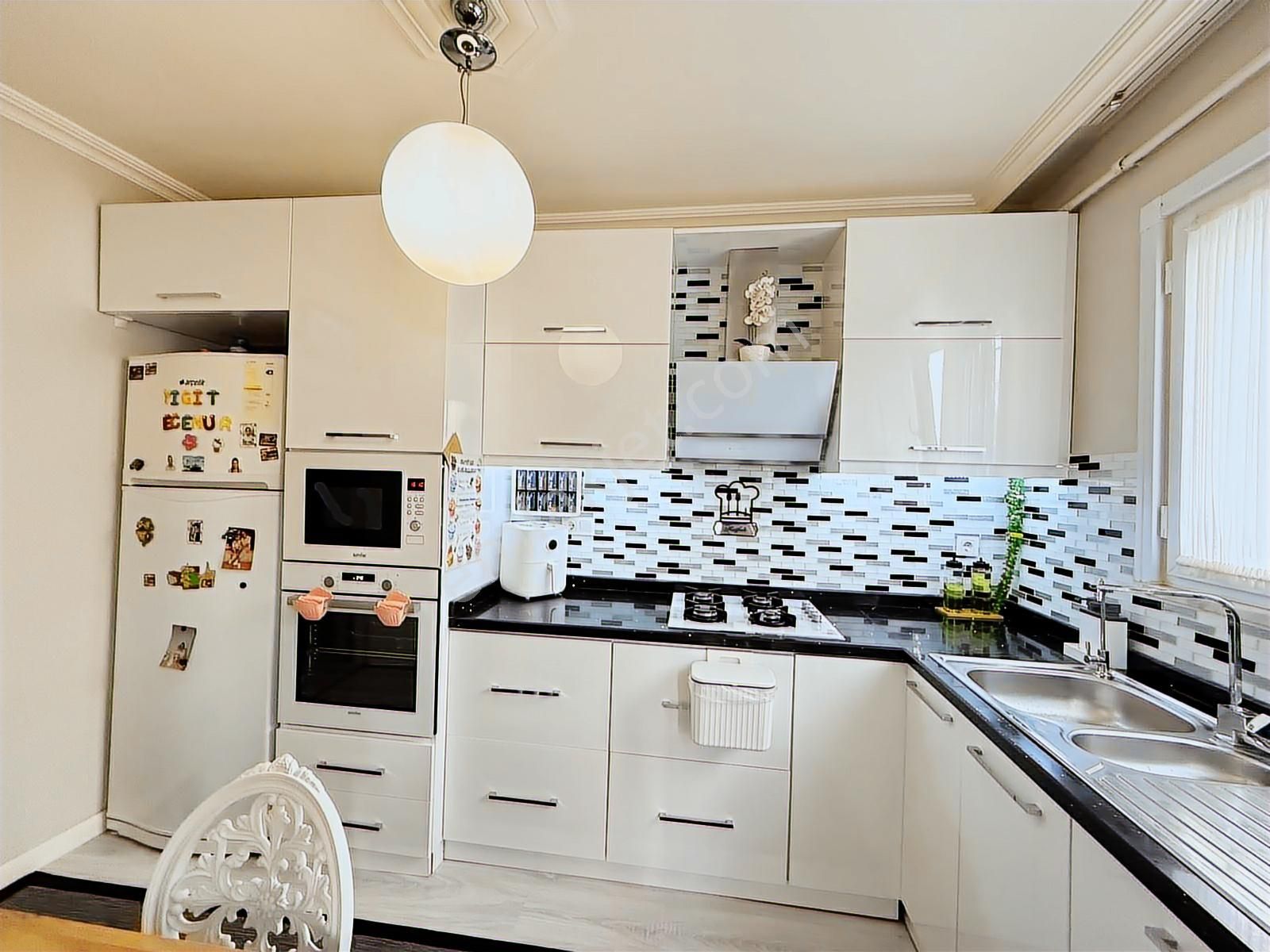 Sınırlı Süre!! Şemsipaşada Acil Satılık 3+1 Fırsat Daire!!! - Görsel 13