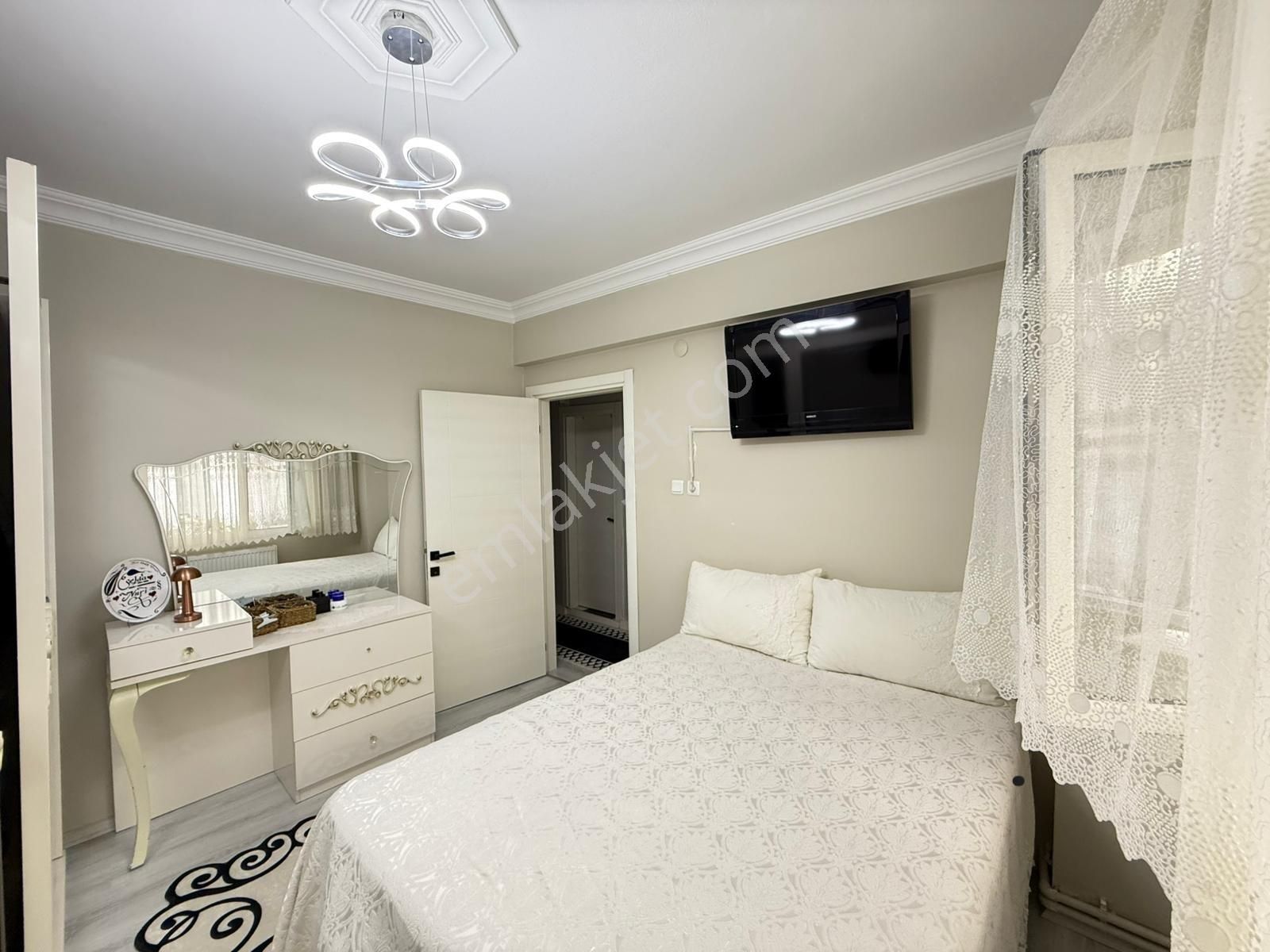 Sınırlı Süre!! Şemsipaşada Acil Satılık 3+1 Fırsat Daire!!! - Görsel 18