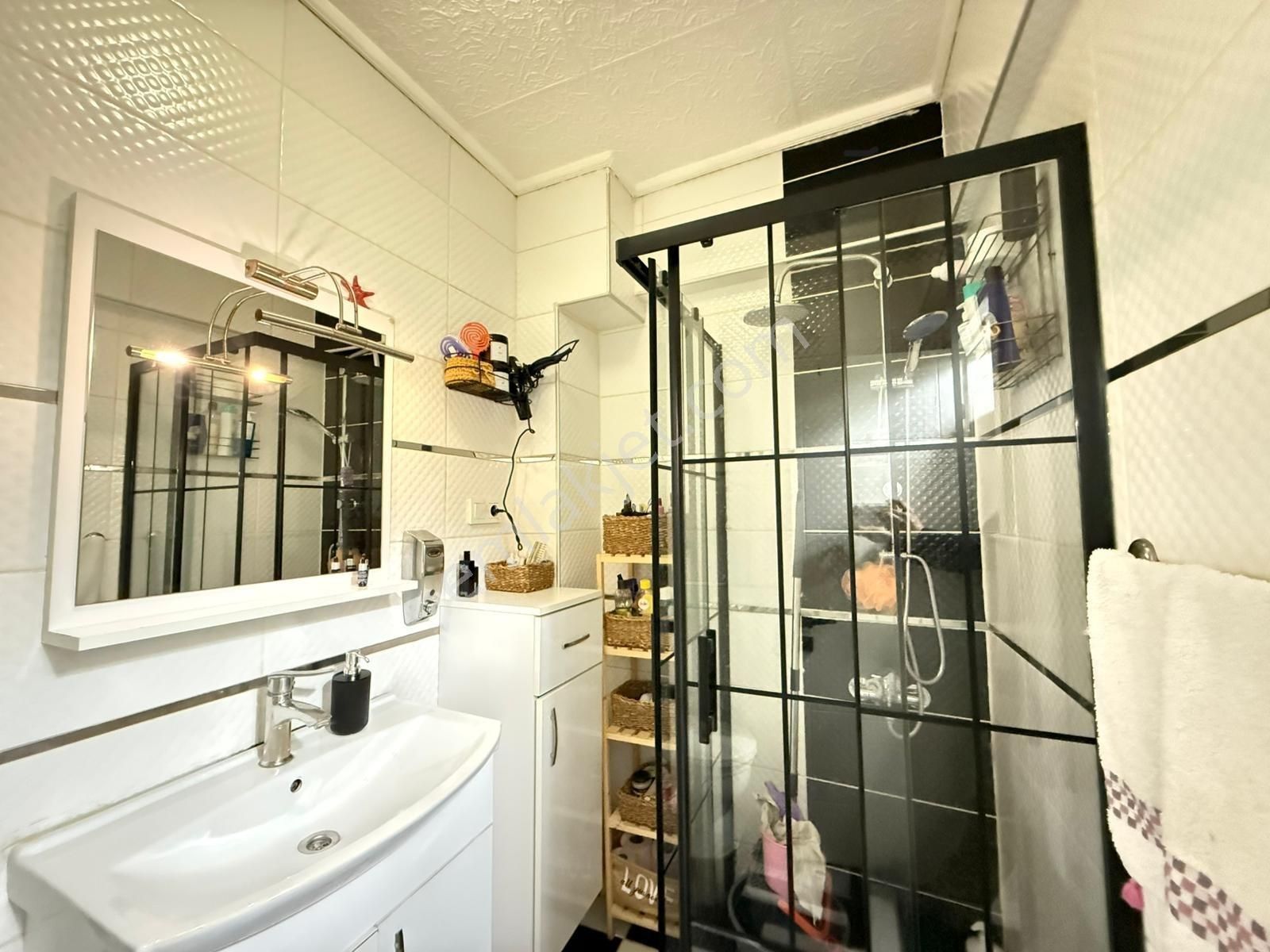 Sınırlı Süre!! Şemsipaşada Acil Satılık 3+1 Fırsat Daire!!! - Görsel 27