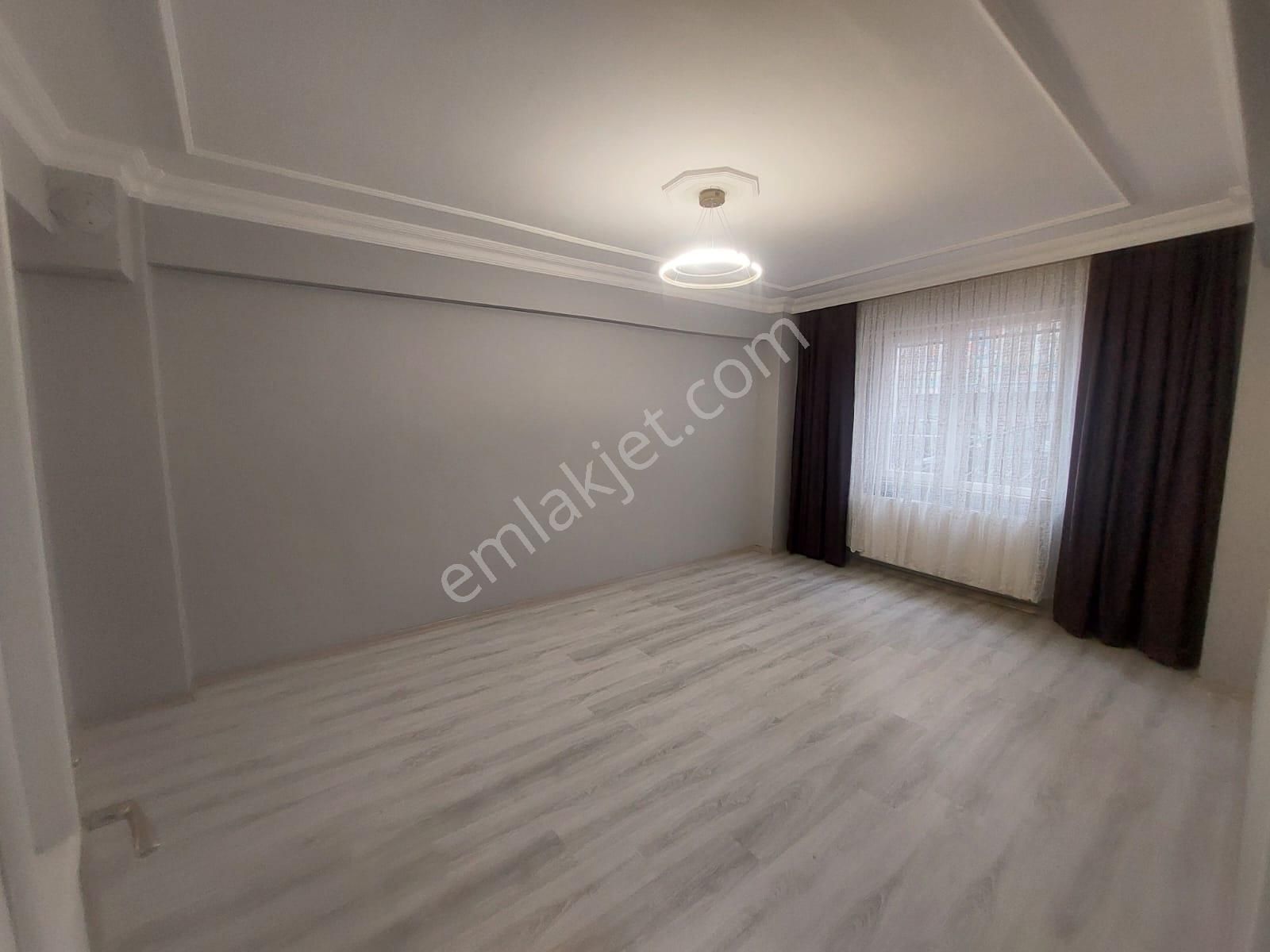 Esenyurt Yeşilkent Mah. 1866 Sok. 2+1 75m² Zemin Kat Kiralık