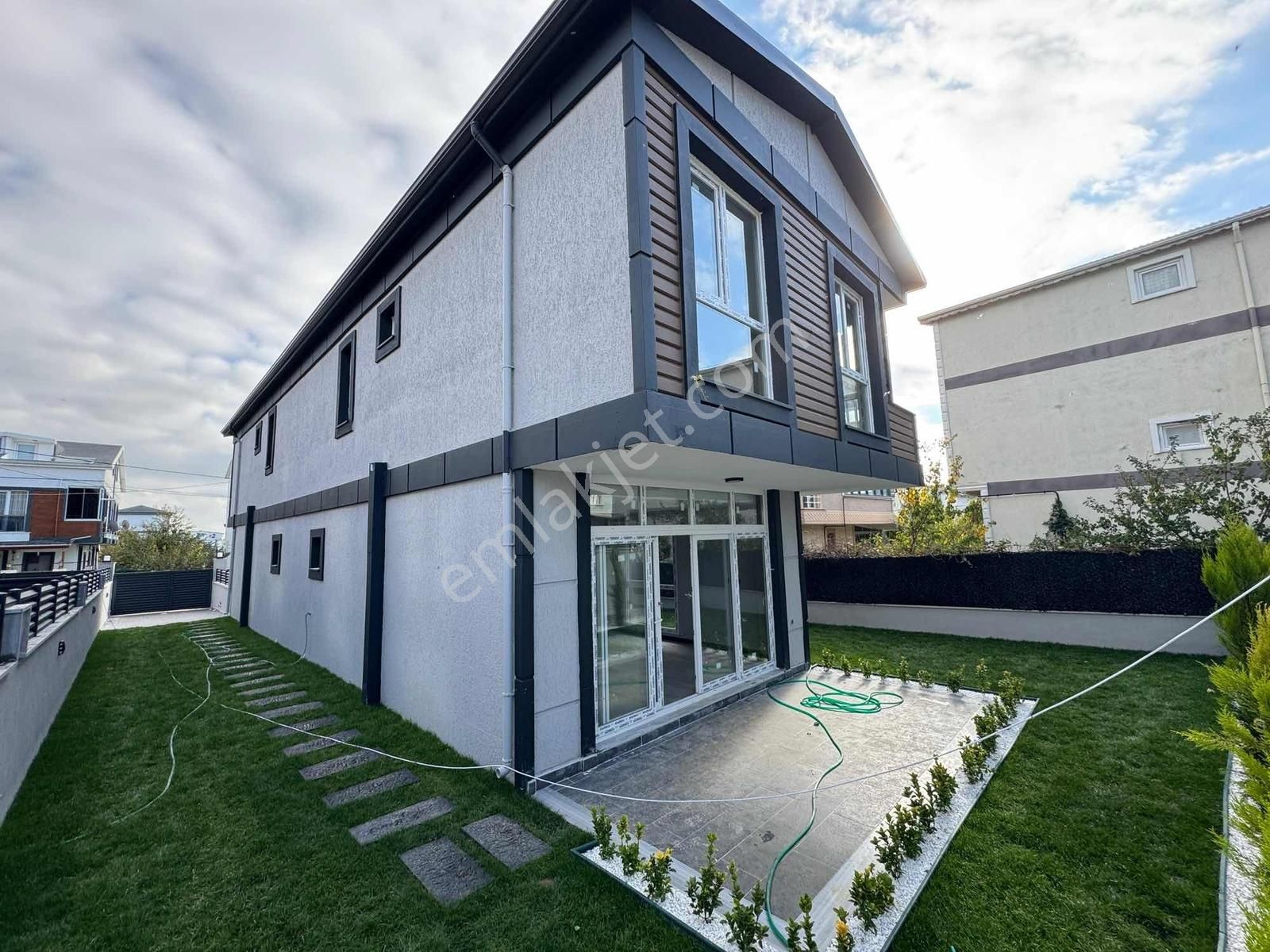 #mega Yapı# Özel Garajlı Geniş 3+1 Ortadan Ayrık Müstakil Yazlık - Görsel 9