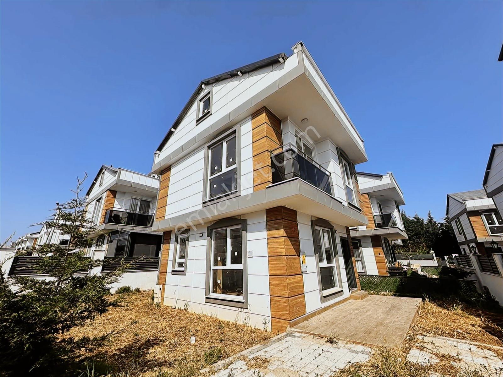 Mega Yapıdan Merkezi Knm Tam Müstakil İskanlı 3+1 Şık Villa - Görsel 17