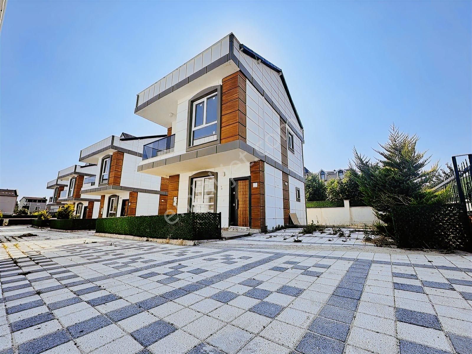 Mega Yapıdan Merkezi Knm Tam Müstakil İskanlı 3+1 Şık Villa - Görsel 14