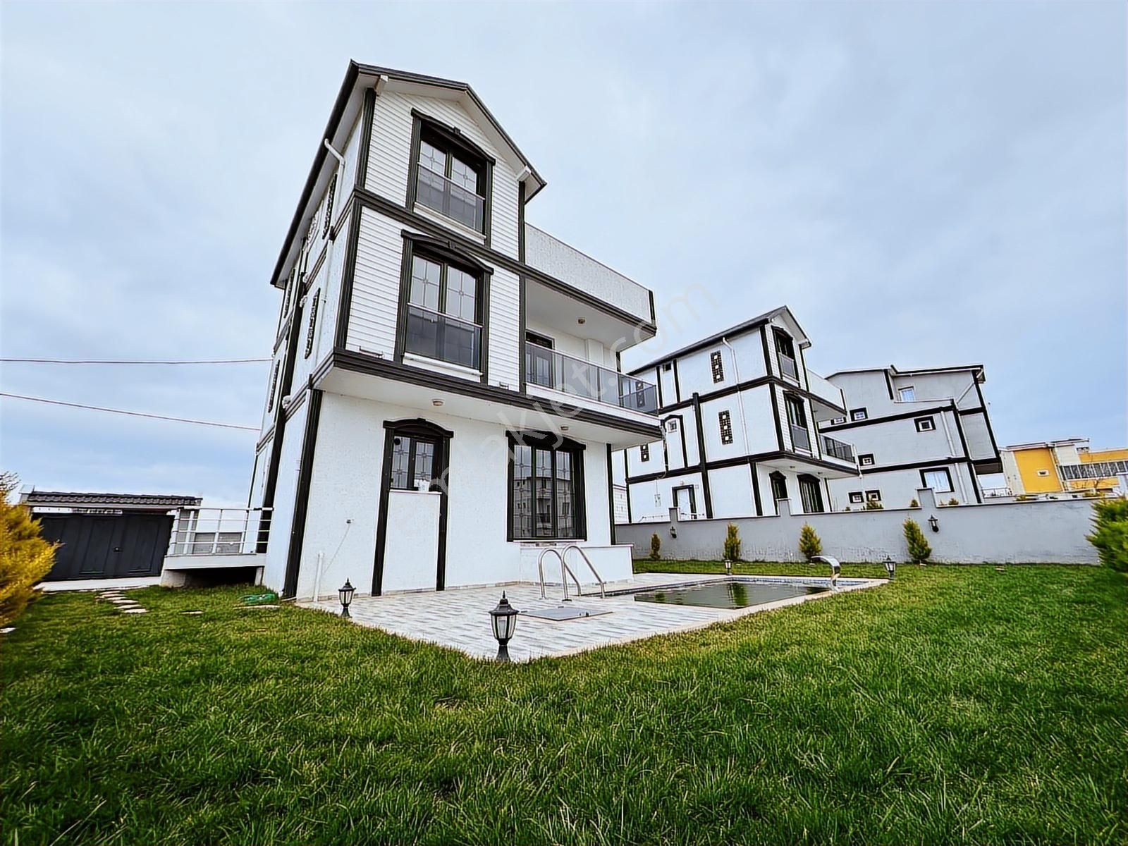 Mega Yapıdan 330m² Arsa İçinde Havuzlu İskanlı 5+1 Lüx Müstakil - Görsel 26