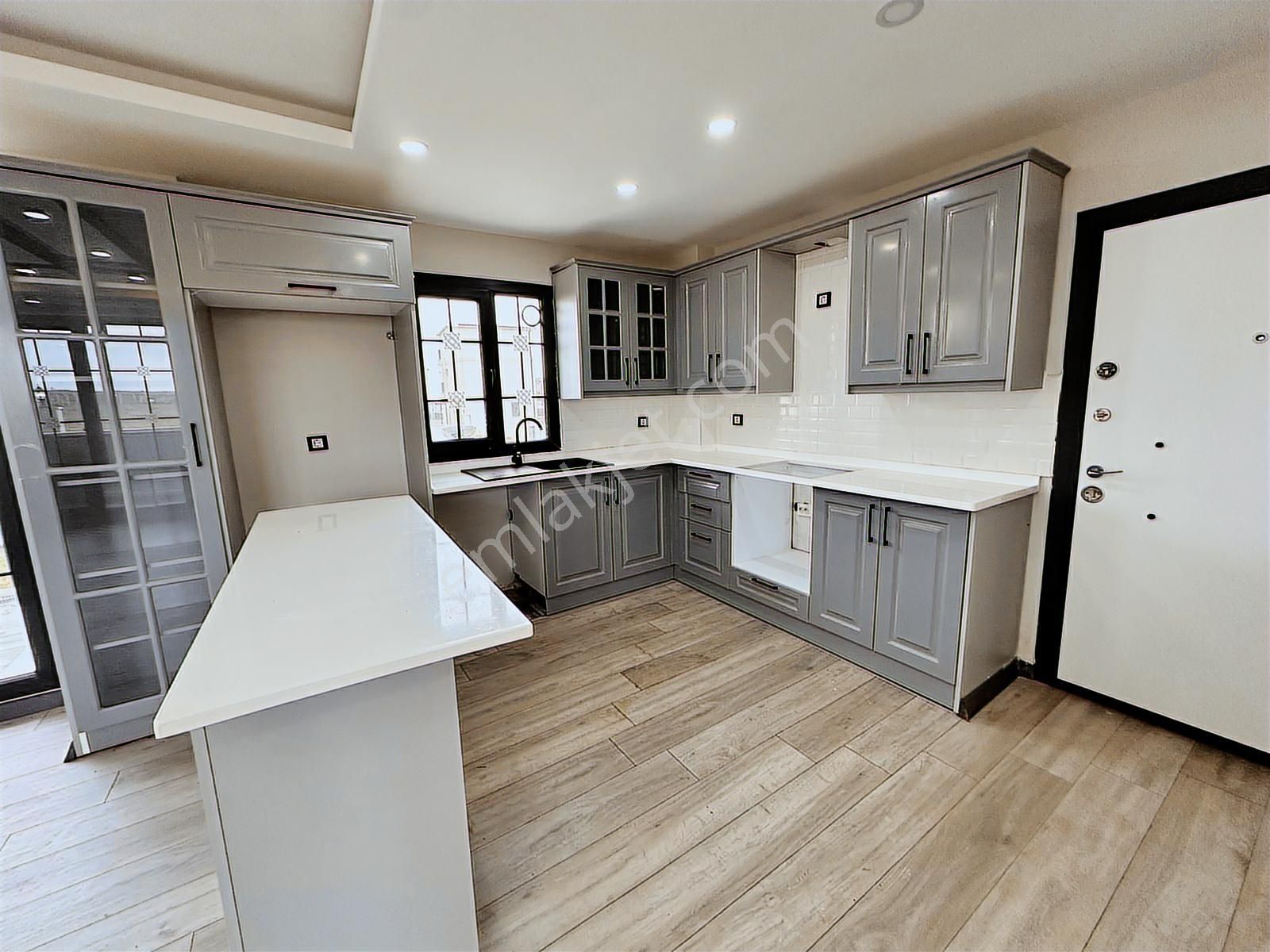 Mega Yapıdan 330m² Arsa İçinde Havuzlu İskanlı 5+1 Lüx Müstakil - Görsel 5