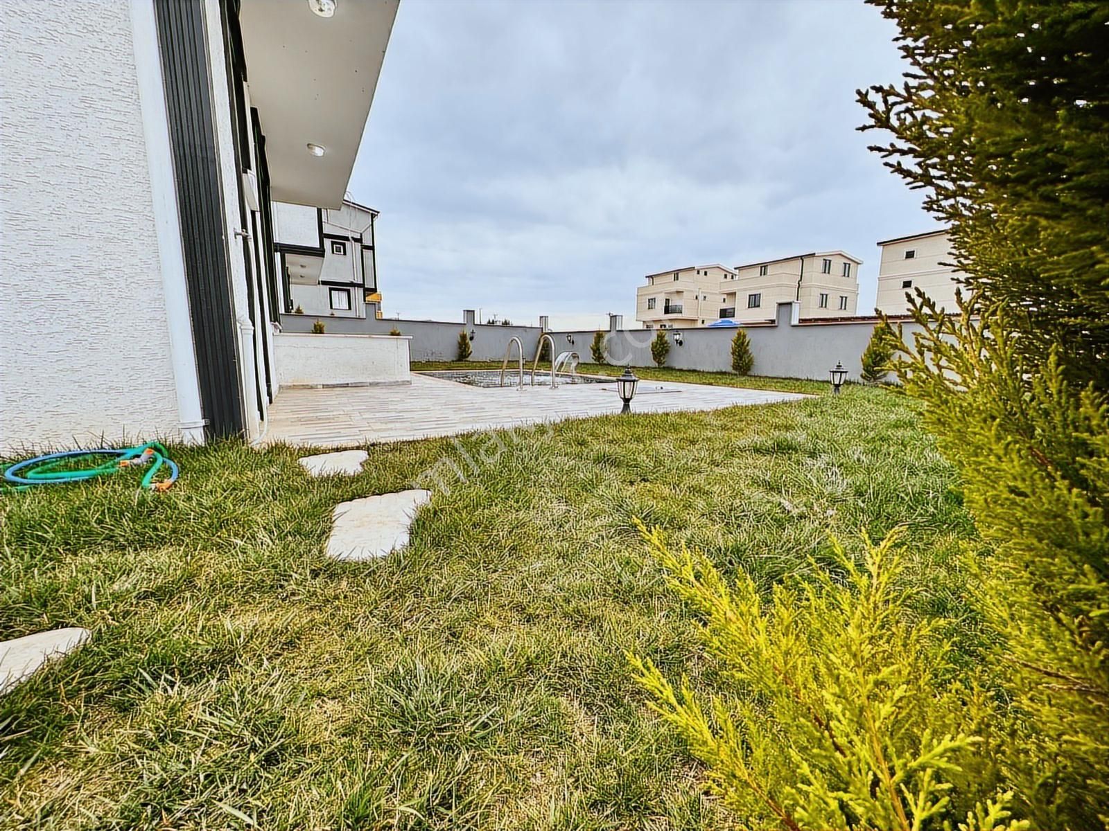 Mega Yapıdan 330m² Arsa İçinde Havuzlu İskanlı 5+1 Lüx Müstakil - Görsel 21