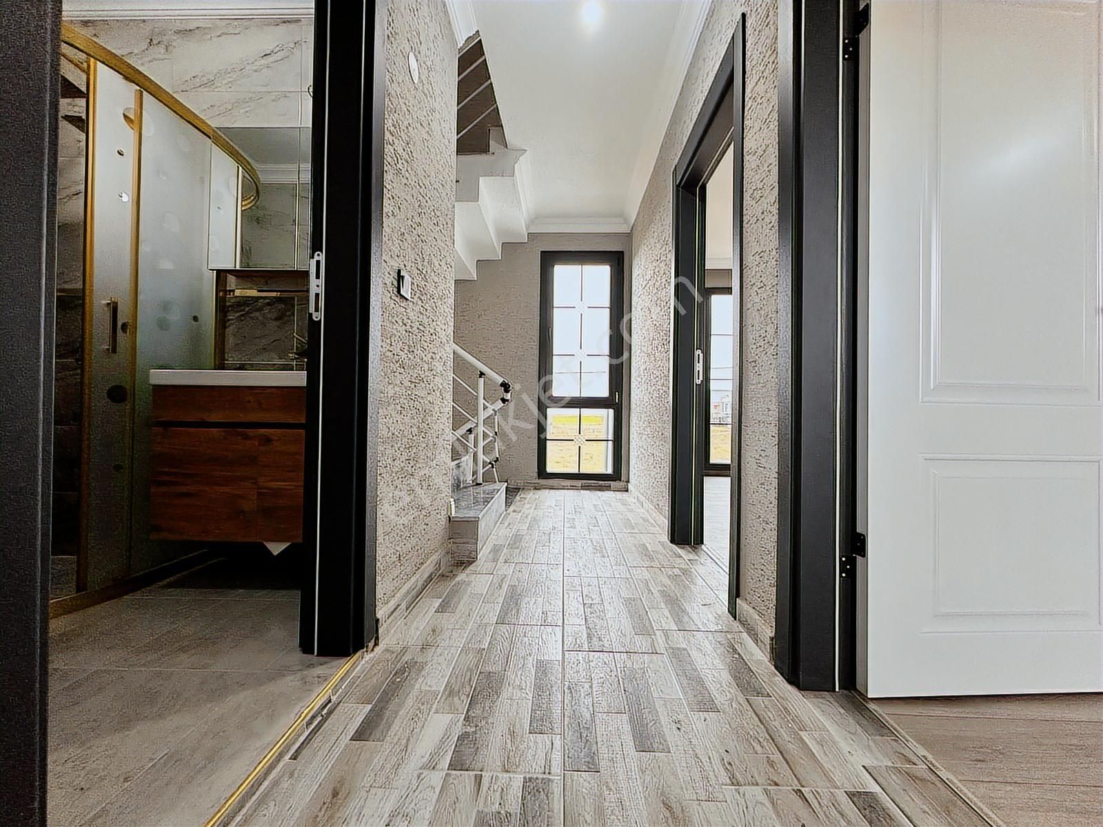 Mega Yapıdan 330m² Arsa İçinde Havuzlu İskanlı 5+1 Lüx Müstakil - Görsel 13