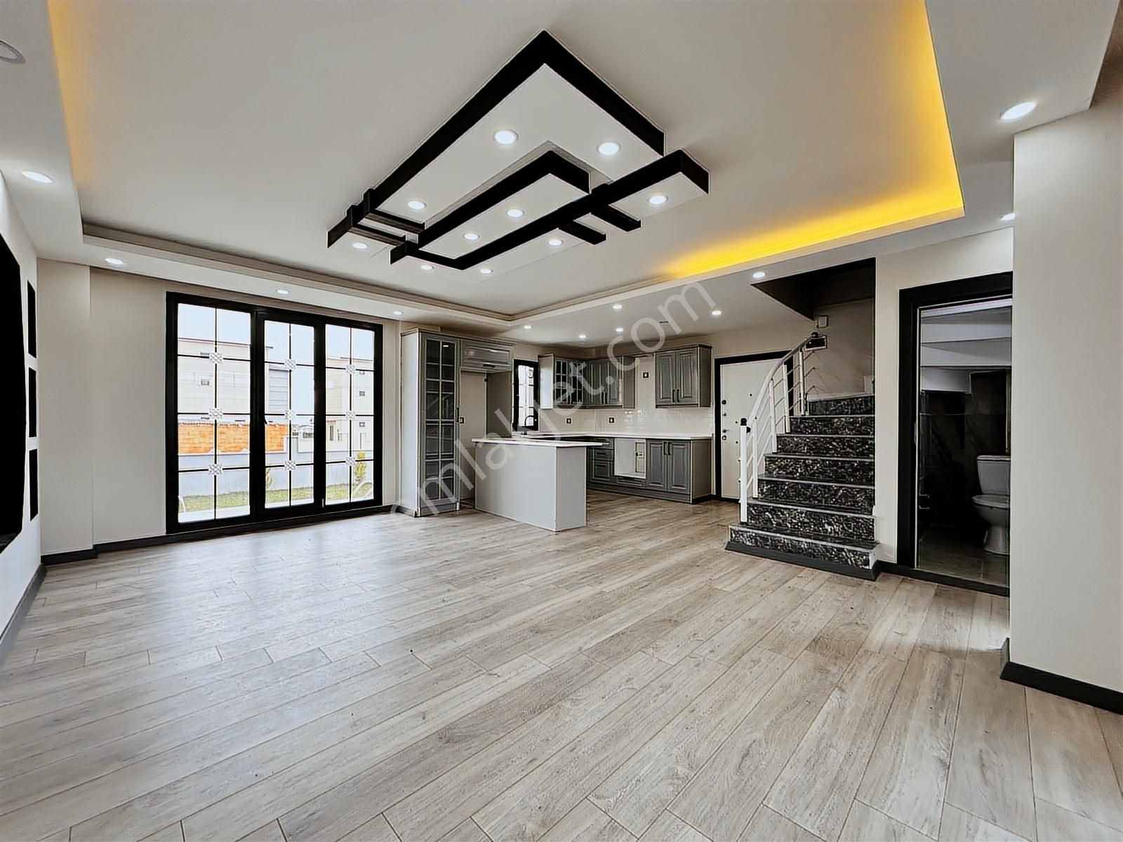 Mega Yapıdan 330m² Arsa İçinde Havuzlu İskanlı 5+1 Lüx Müstakil - Görsel 34