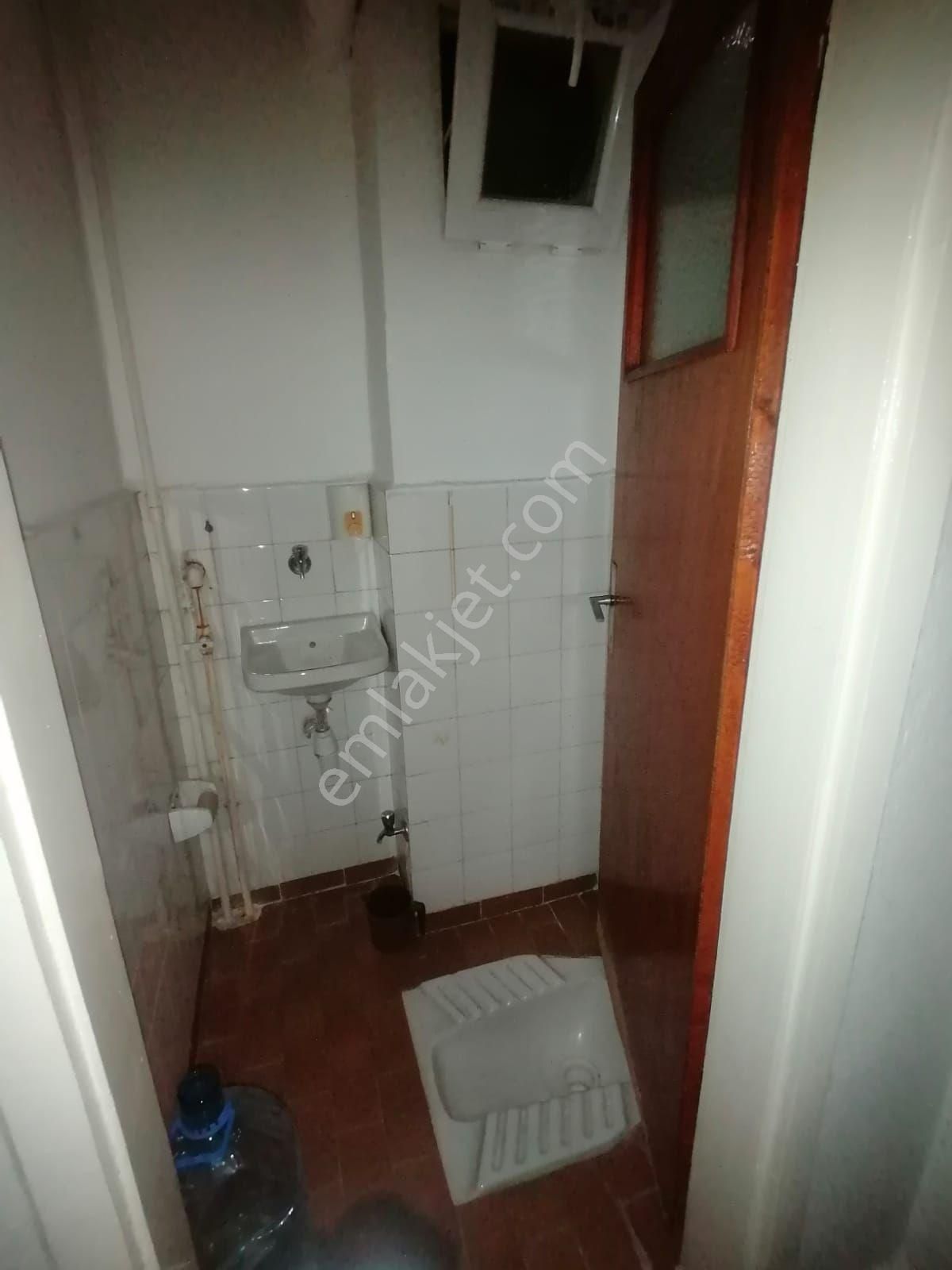 Yeşiloğlu Emlaktan Yenimahalle Merkezde Metro Yakınında Bakımlı Katta 3+1 - Görsel 7