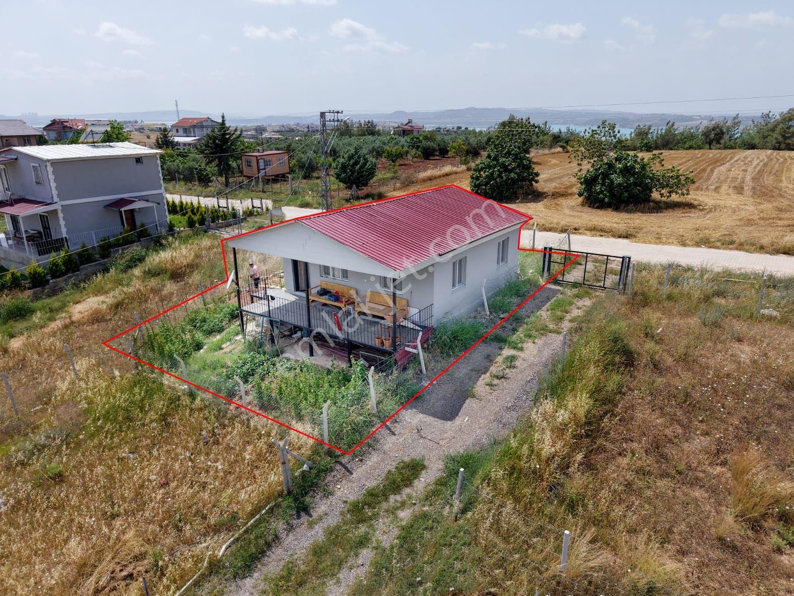 Menekşede Müstakıl Satılık