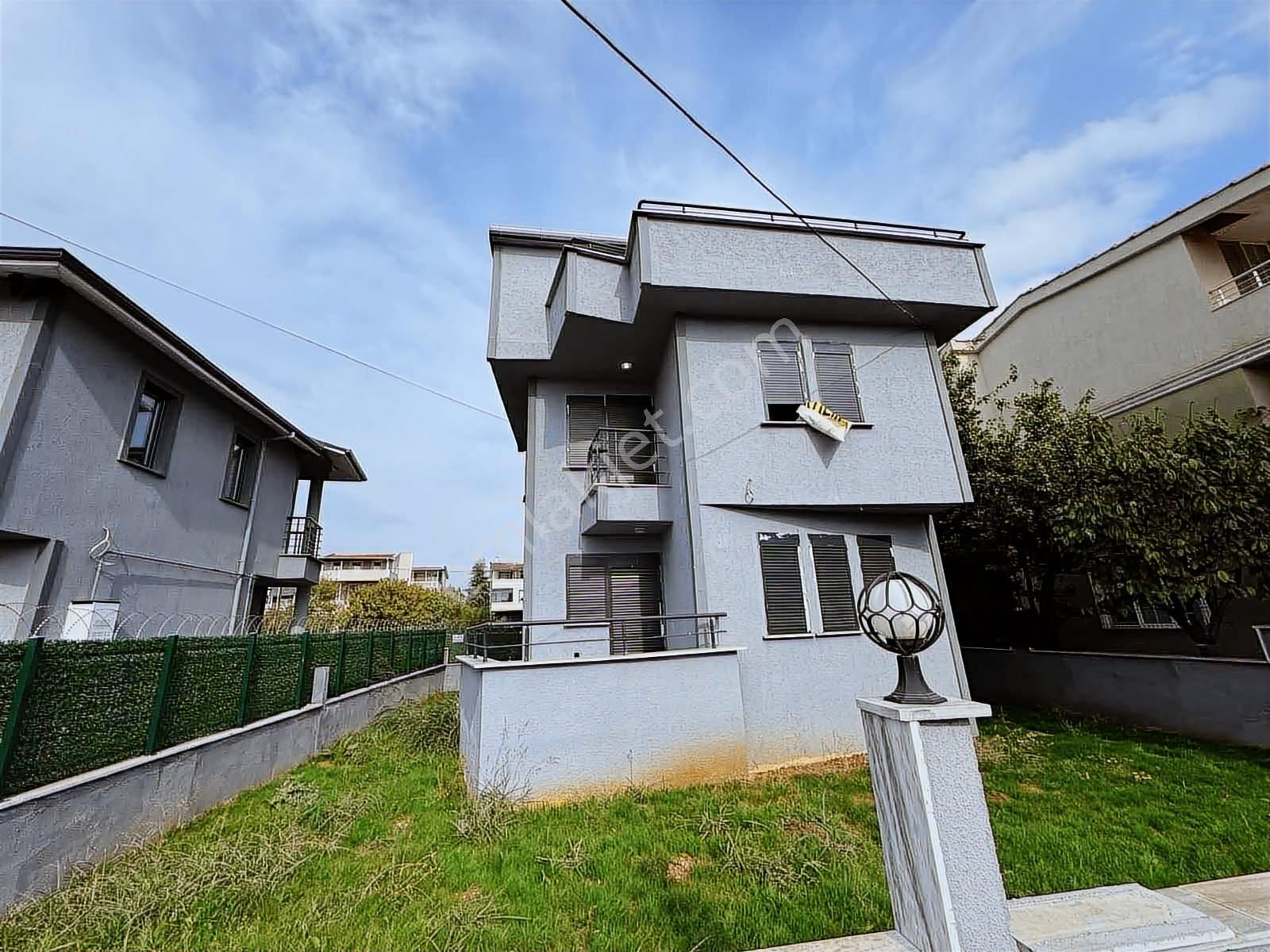 #mega Yapı# Full Panjurlu İskanlı Lüks Müstakil 4 Taraf Bahçe - Görsel 3