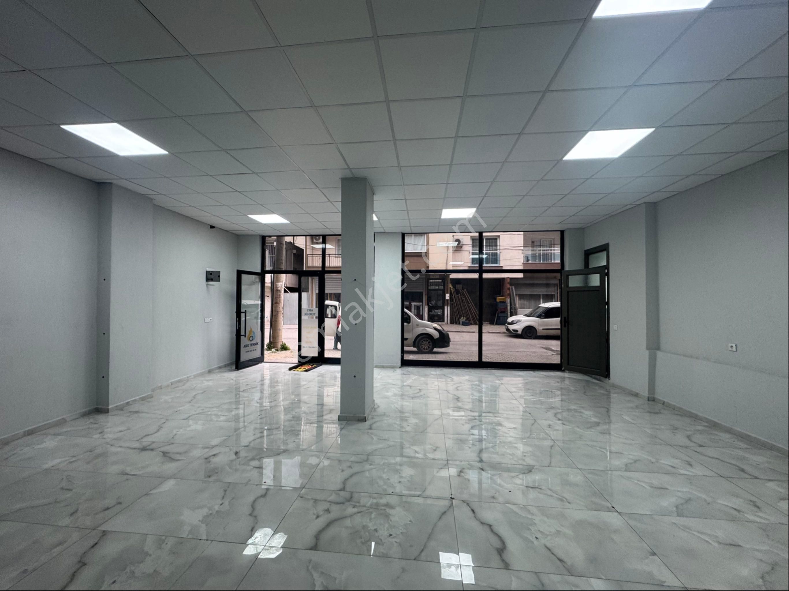 Buca Göksu Mah. Cadde Üzeri 95 M2. Kiralık Dükkan - Görsel 5