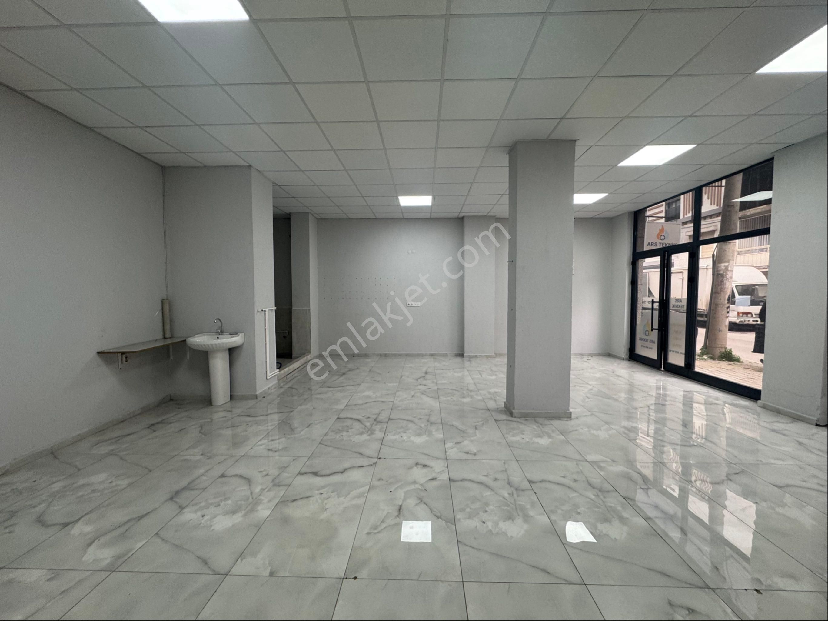 Buca Göksu Mah. Cadde Üzeri 95 M2. Kiralık Dükkan - Görsel 6