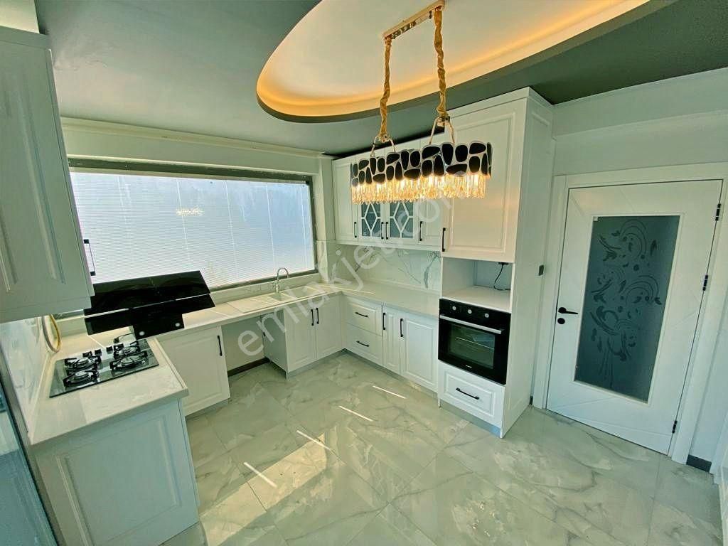 Uytundan Edremitte Havuzlu Yerden Isıtmalı Ultralüks 4+1 Villa - Görsel 6