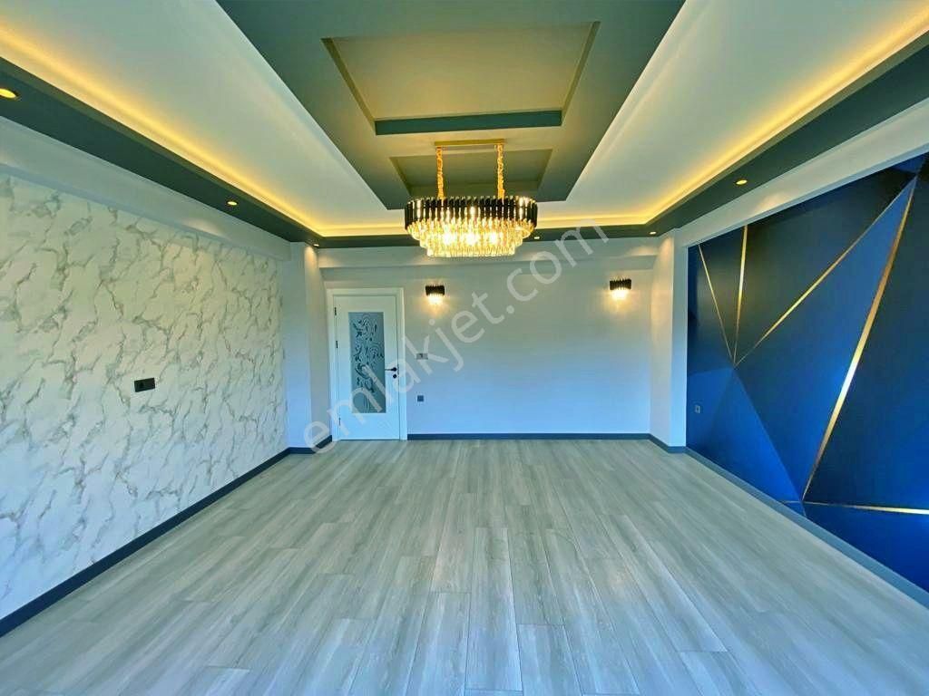 Uytundan Edremitte Havuzlu Yerden Isıtmalı Ultralüks 4+1 Villa - Görsel 23