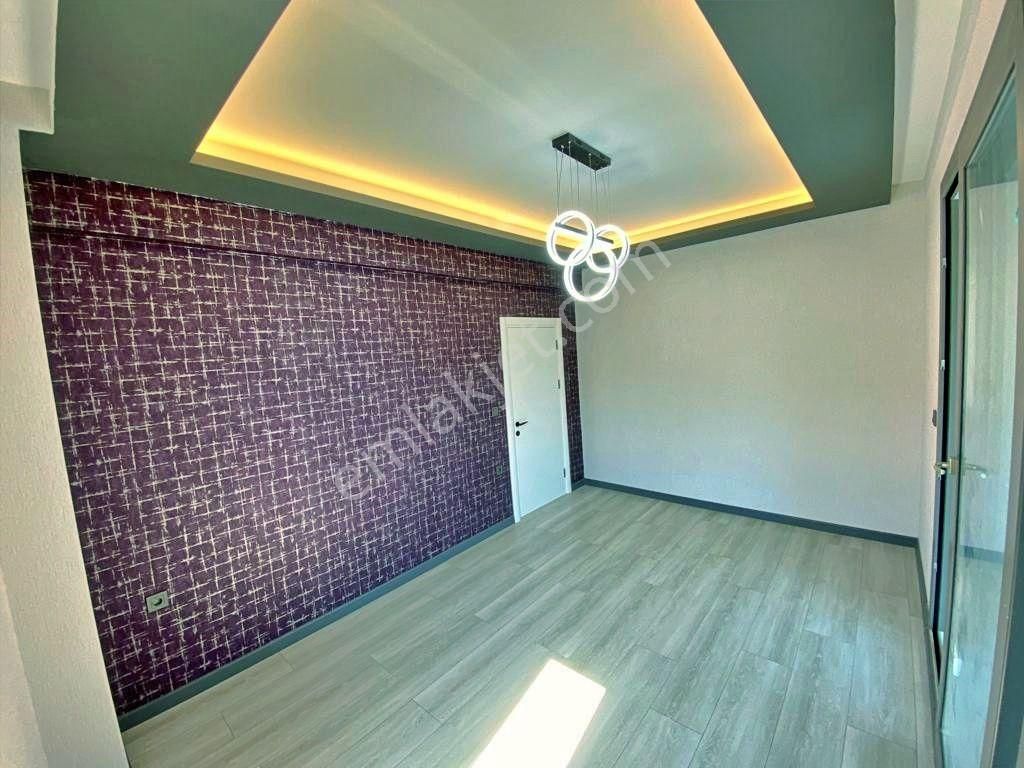 Uytundan Edremitte Havuzlu Yerden Isıtmalı Ultralüks 4+1 Villa - Görsel 13