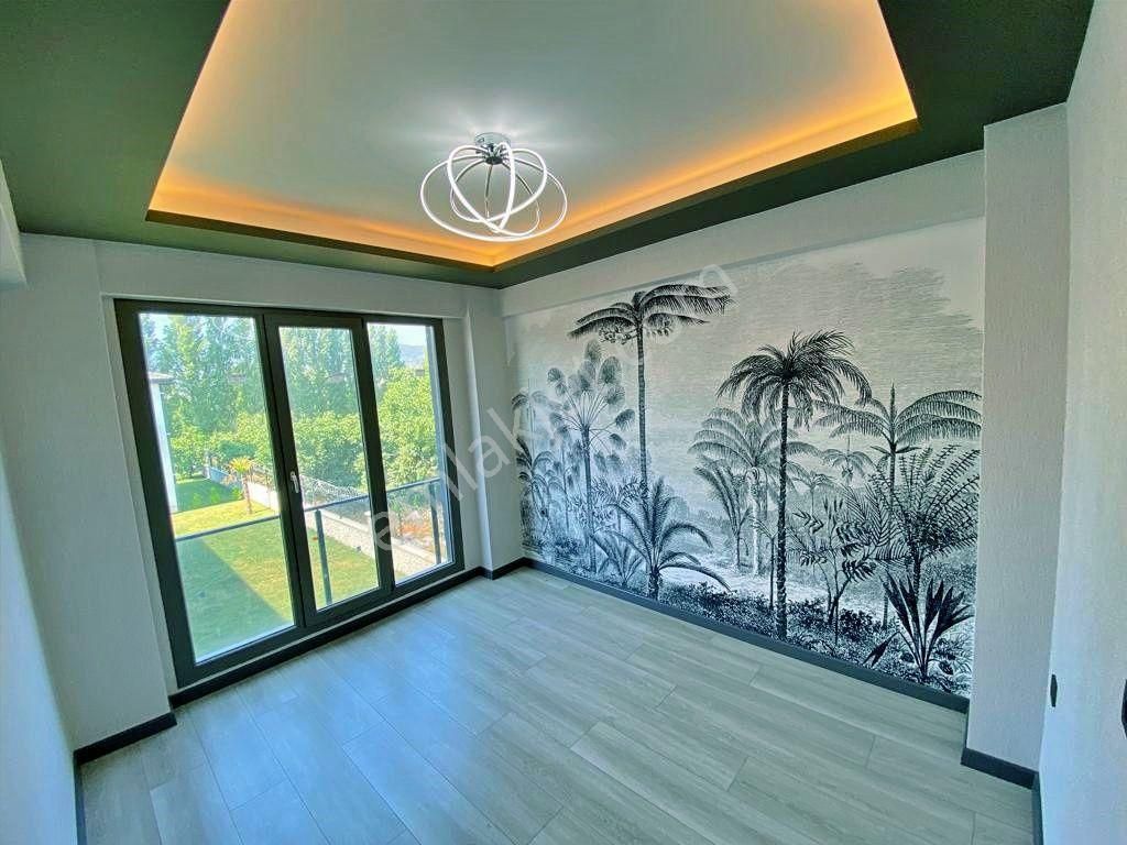 Uytundan Edremitte Havuzlu Yerden Isıtmalı Ultralüks 4+1 Villa - Görsel 14