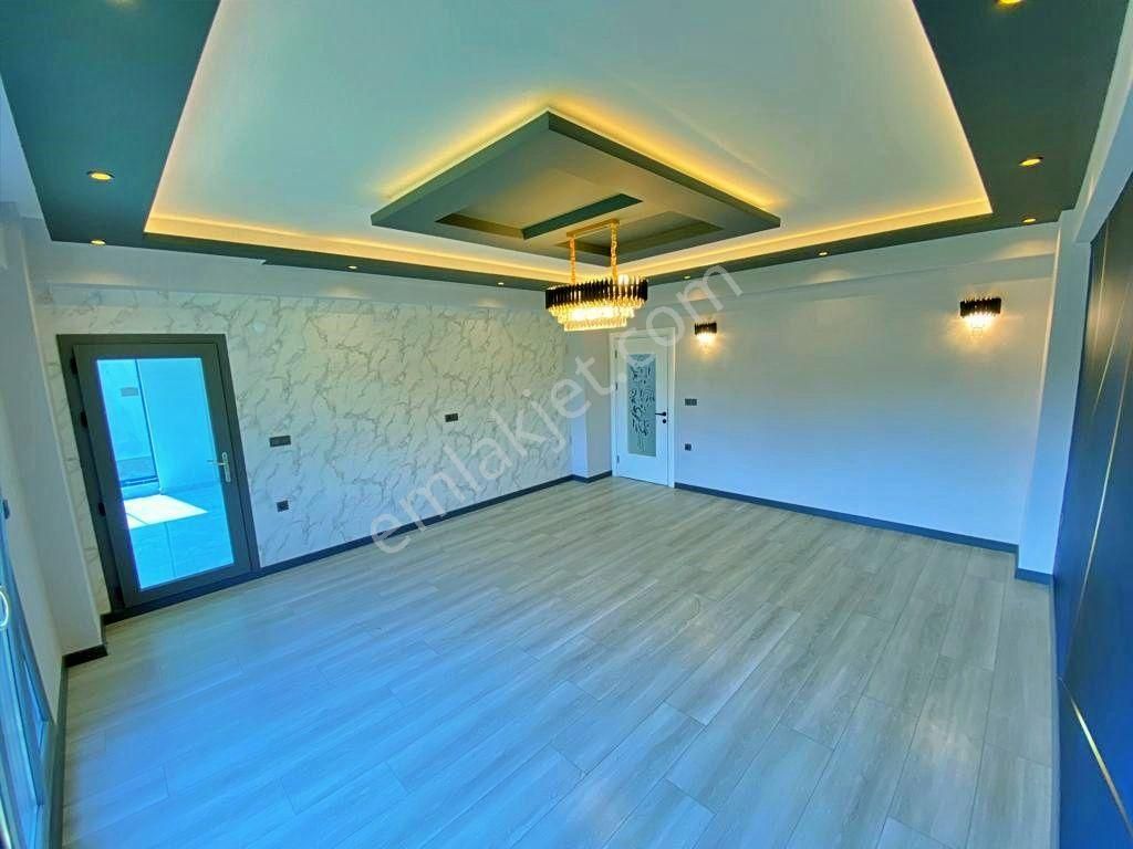 Uytundan Edremitte Havuzlu Yerden Isıtmalı Ultralüks 4+1 Villa - Görsel 10