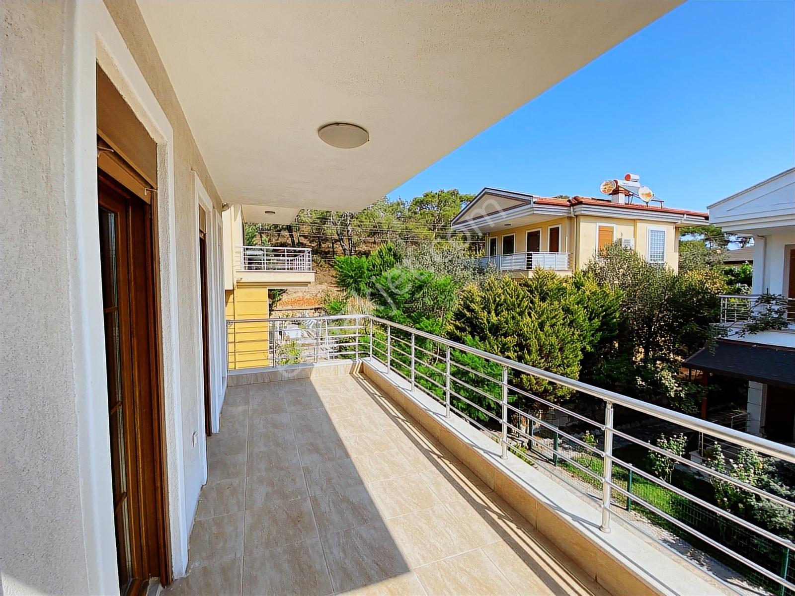 Ayvalık Çamlık Laka'da Doğa İle İç İçe 3+1 Satılık Villa - Görsel 25