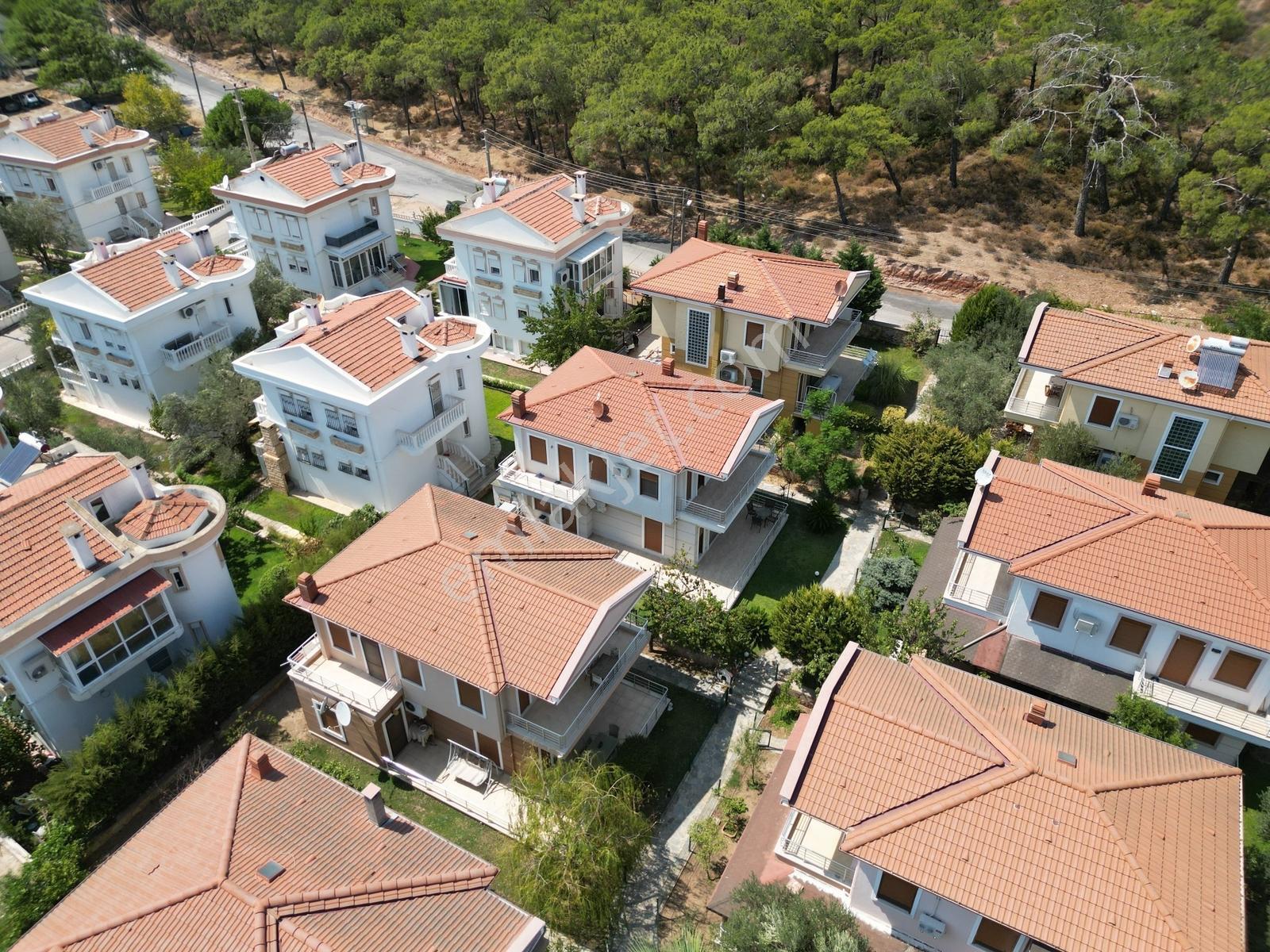 Ayvalık Çamlık Laka'da Doğa İle İç İçe 3+1 Satılık Villa - Görsel 31