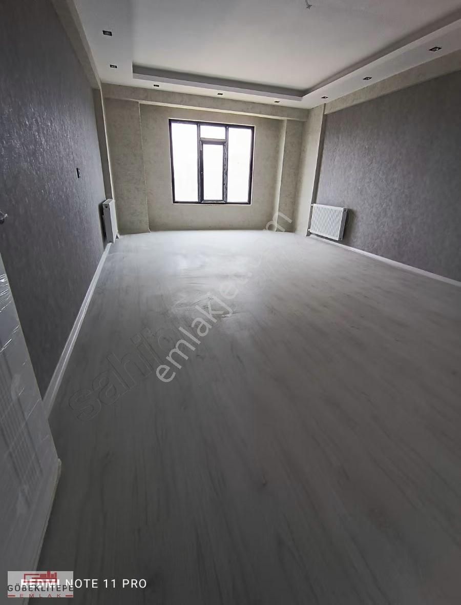 Göbeklitepe Emlaktan Mehmetçikte 3+1 Kiralık Sıfır Arakat Daire - Görsel 2