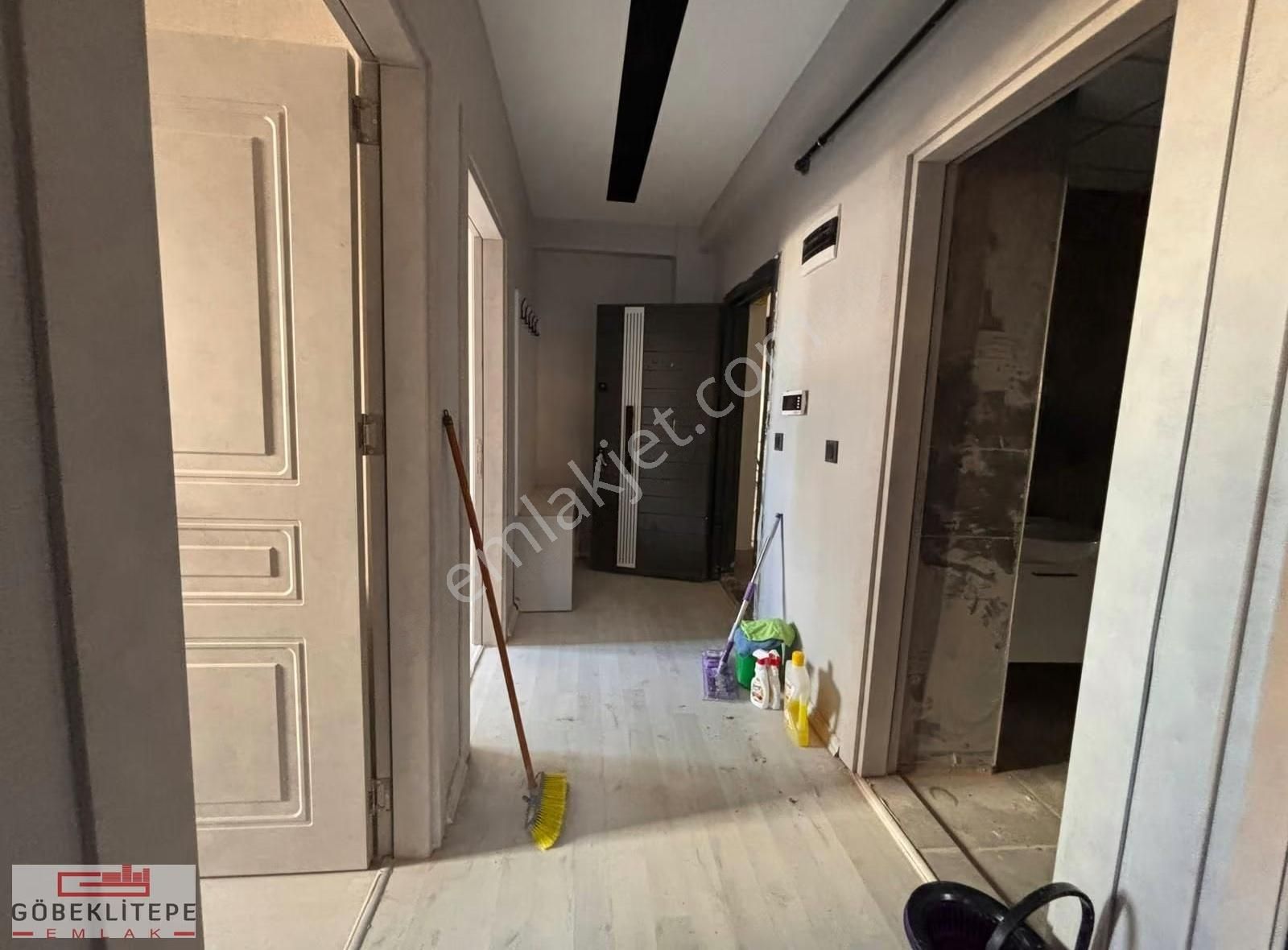 Göbeklitepe Emlaktan Kiralık Daire Yüksek Giriş - Görsel 3