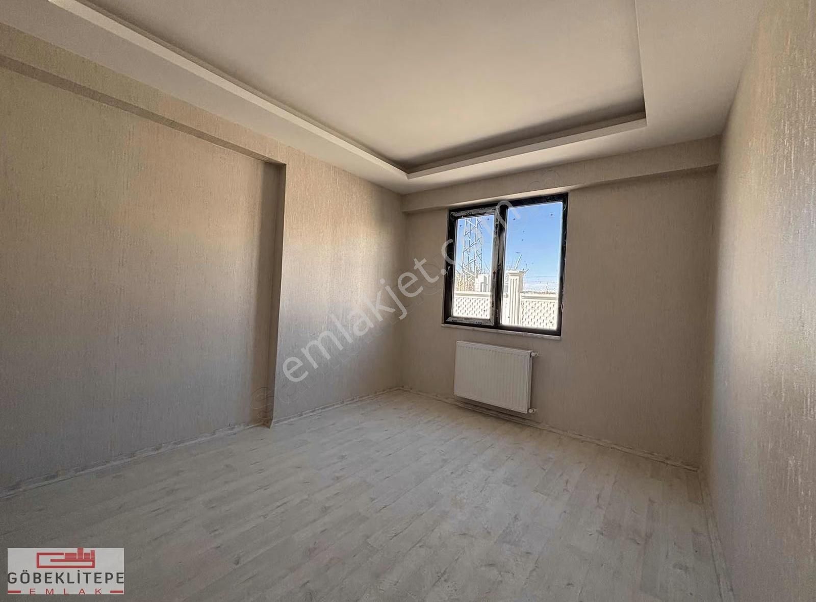 Göbeklitepe Emlak"tan Satılık 2+1 Yüksek Giriş Kat (amerikan Mutfak) - Görsel 2