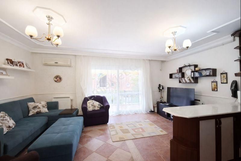 Kuşadası Satılık Kadınlar Denizi’nde Yaz-kış Yaşama Uygun Havuzlu Sitede Eşyalı Villa - Görsel 10