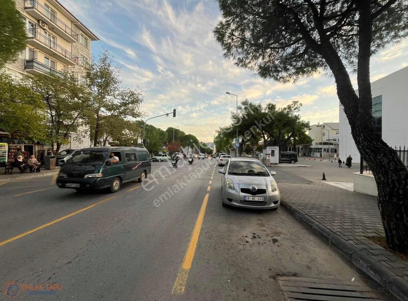 Muğla Merkez'de Diş Hastanesi Karşısı Satılık 2+1 Daire - Görsel 3