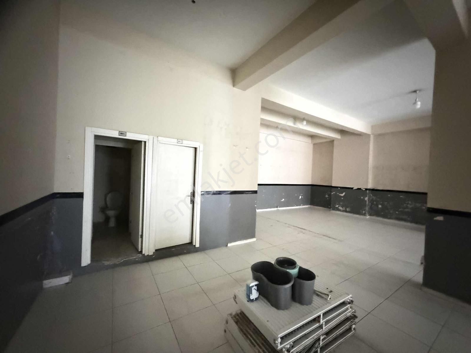 Millet Mah. 285 M² Çift Girişli Geniş Cepheli İşyeri - Görsel 3