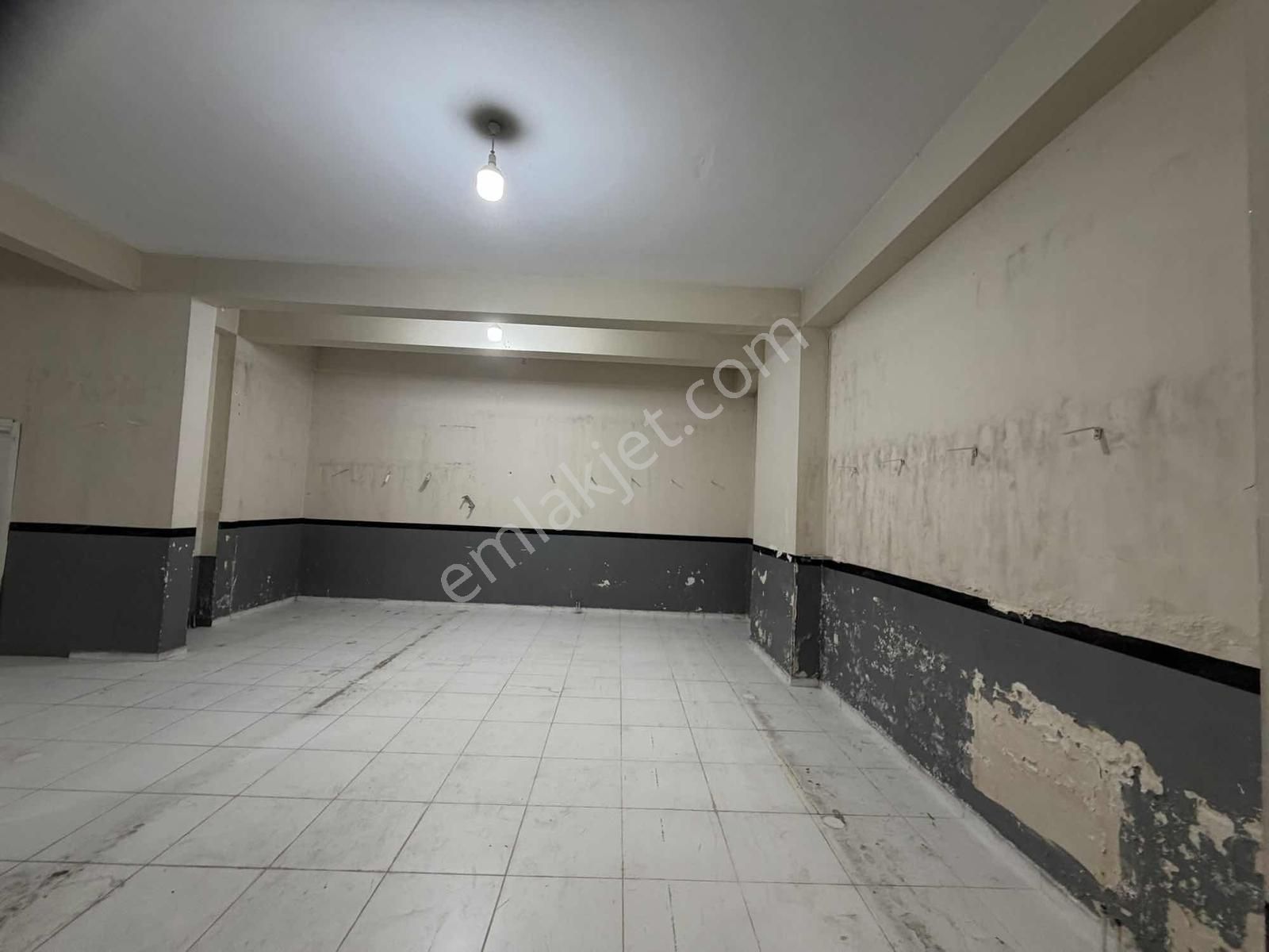 Millet Mah. 285 M² Çift Girişli Geniş Cepheli İşyeri - Görsel 20