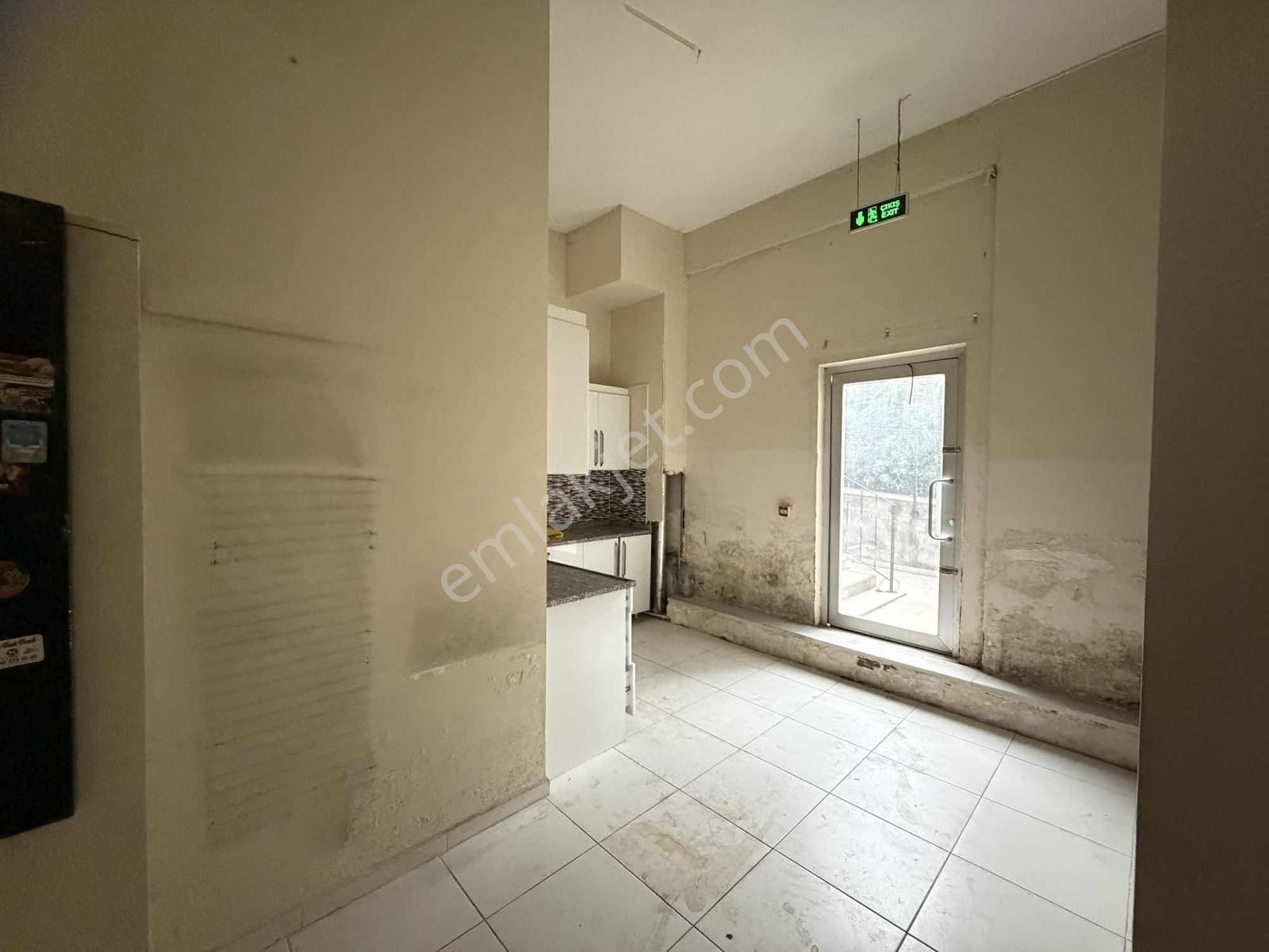 Millet Mah. 285 M² Çift Girişli Geniş Cepheli İşyeri - Görsel 11