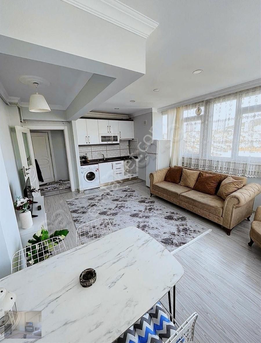 2+1 Cadde Üstü Eşyalı Daire - Görsel 3