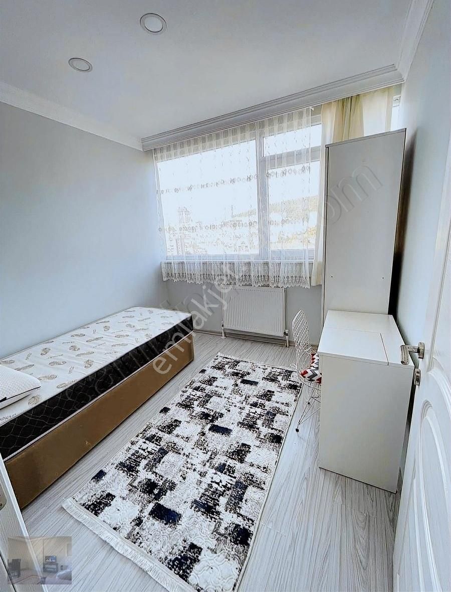 2+1 Cadde Üstü Eşyalı Daire - Görsel 10