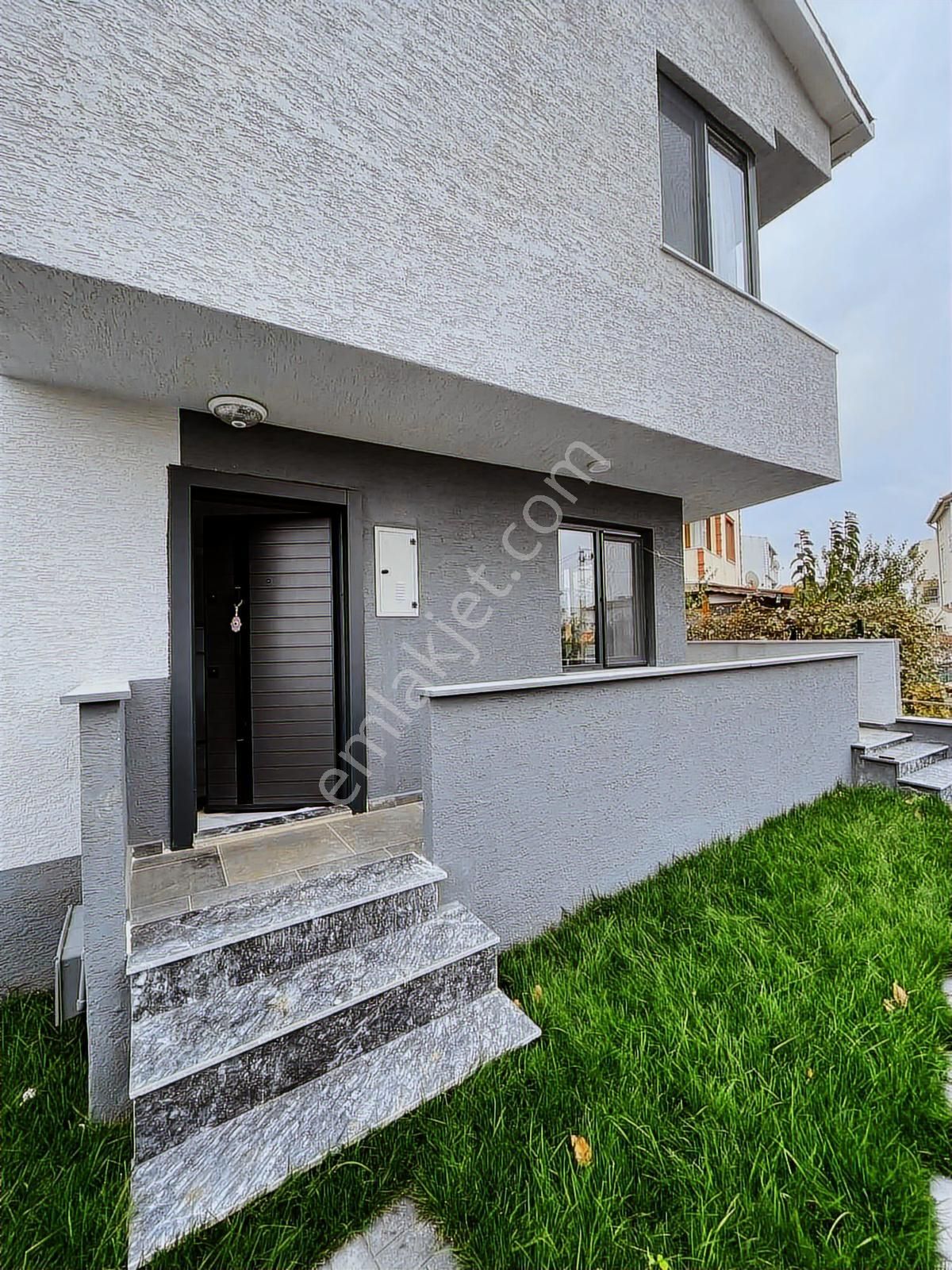 #mega Yapı# Geniş Bahçeli Alttan Isıtmalı 3+1 İskanlı Villa - Görsel 26