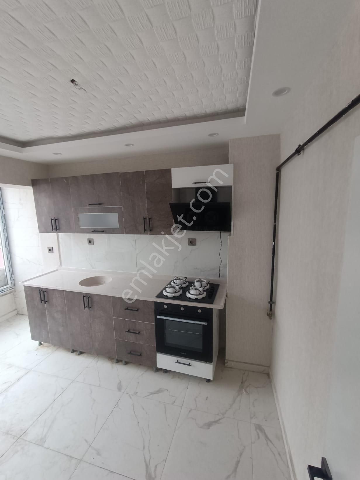 M.ç. Emlaktan ! Plevne Mah. Fırat Caddesi Üzeri 4. Son Katta Full Yeni Yapılı 3+1 - Görsel 2