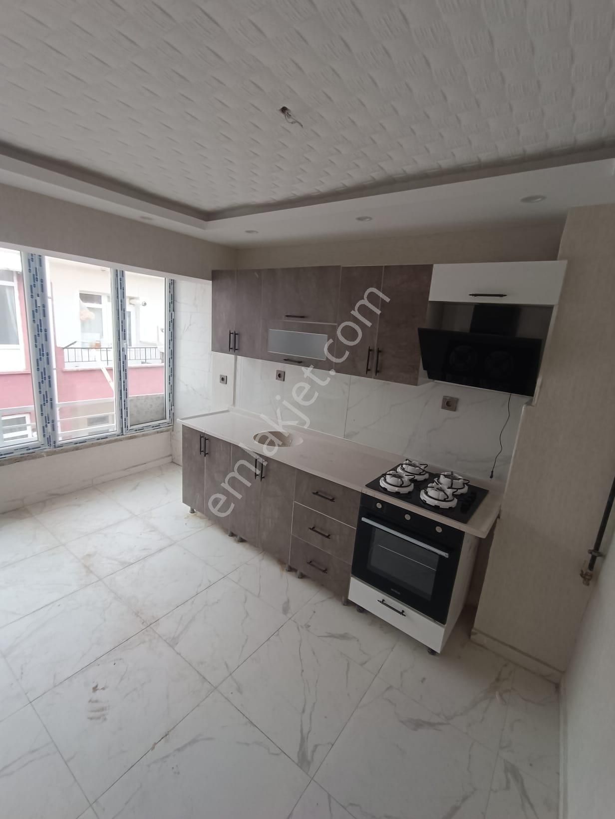 M.ç. Emlaktan ! Plevne Mah. Fırat Caddesi Üzeri 4. Son Katta Full Yeni Yapılı 3+1 - Görsel 3