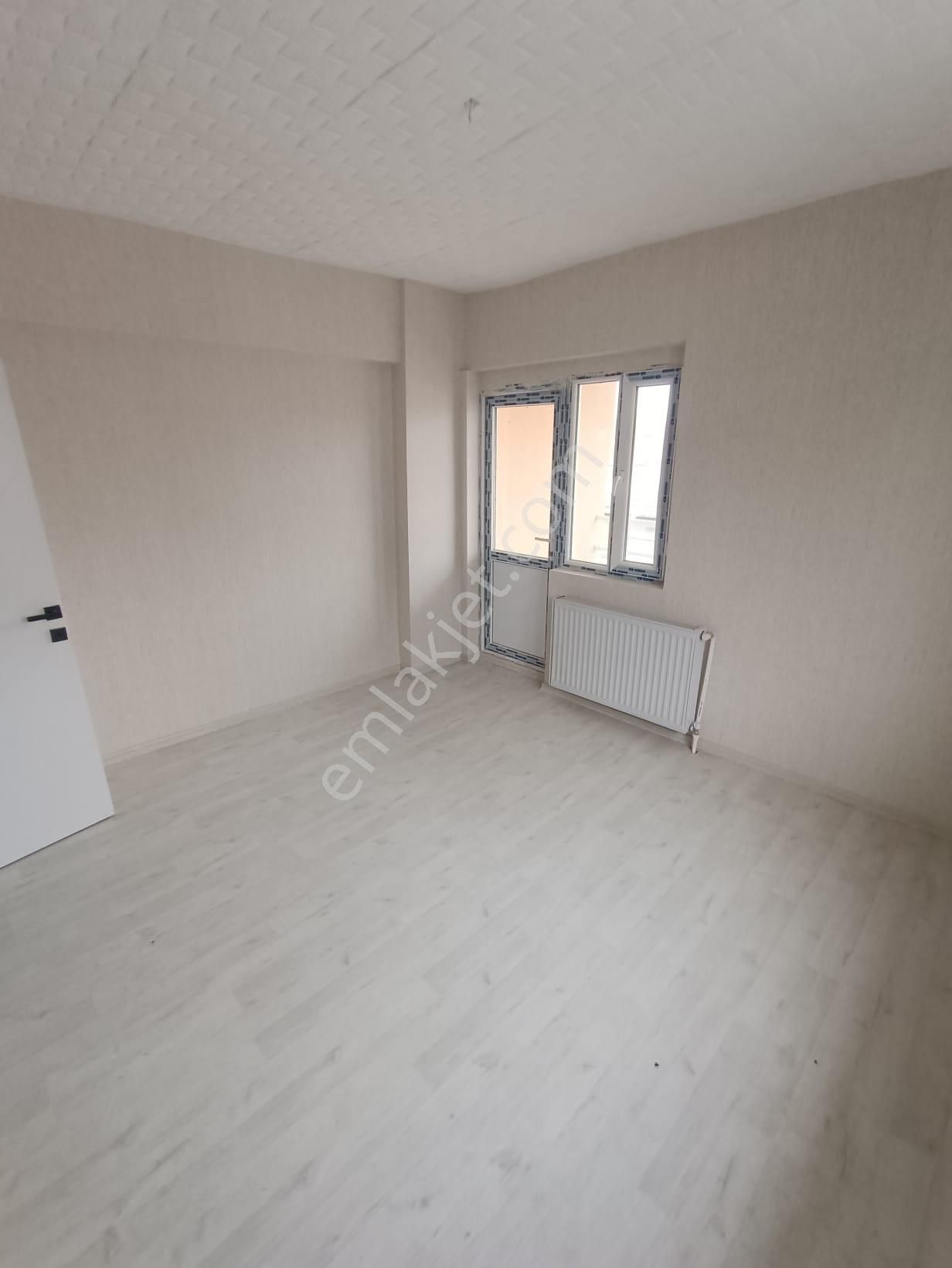 M.ç. Emlaktan ! Plevne Mah. Fırat Caddesi Üzeri 4. Son Katta Full Yeni Yapılı 3+1 - Görsel 11