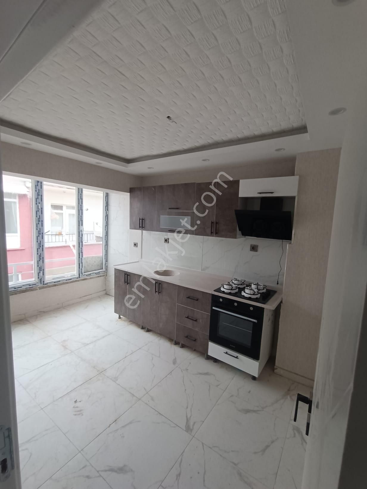 M.ç. Emlaktan ! Plevne Mah. Fırat Caddesi Üzeri 4. Son Katta Full Yeni Yapılı 3+1