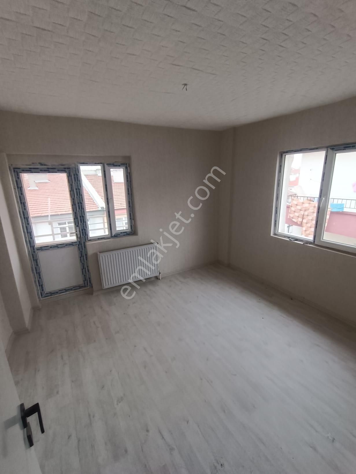 M.ç. Emlaktan ! Plevne Mah. Fırat Caddesi Üzeri 4. Son Katta Full Yeni Yapılı 3+1 - Görsel 9