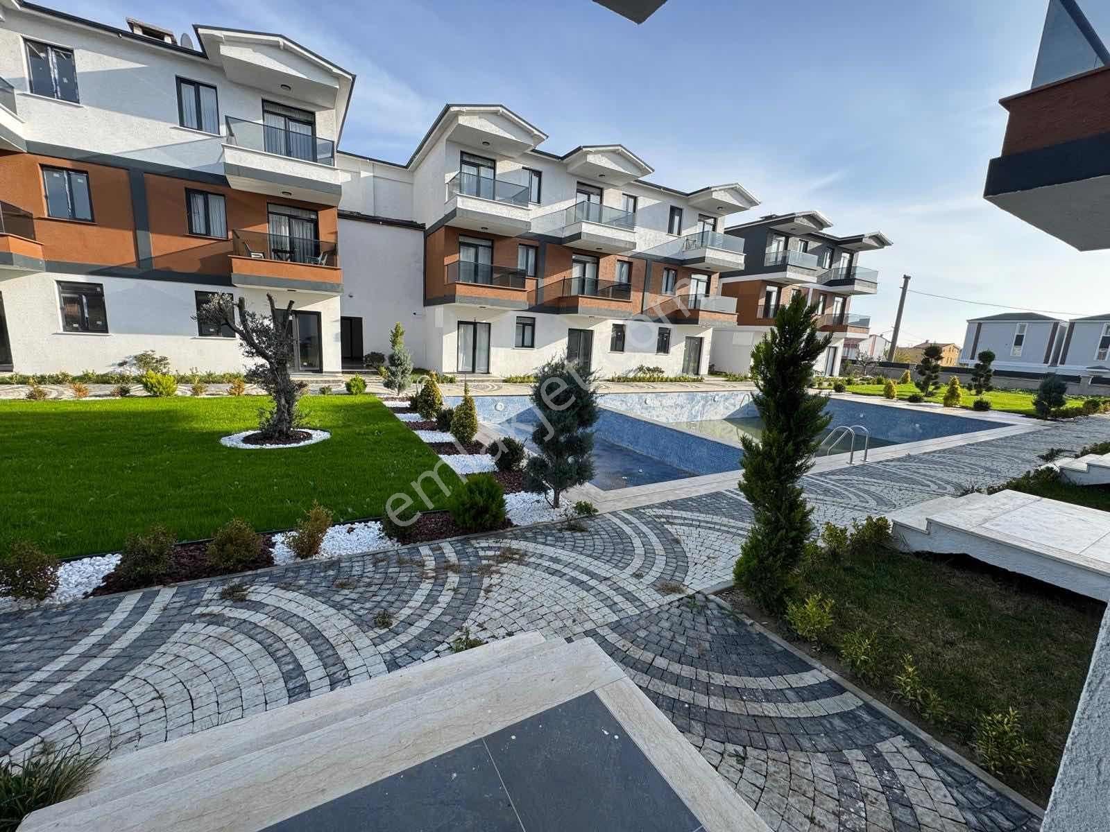 #mega Yapı# Yeni Nesil Havuzlu Sitede 1+1 Villa Dairesi - Görsel 27